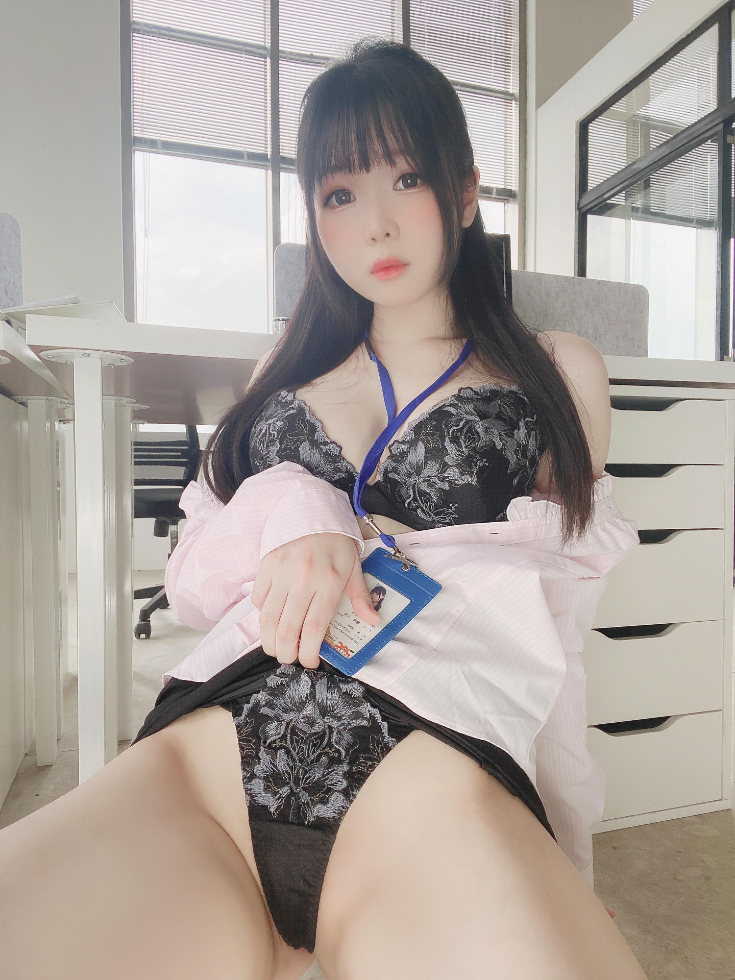 霜月shimo NO.073 Fantia 2022年08月会员合集(6期) [94P-798MB]-2022-08-25 新入社員しもちゃん [24P-193.12MB]_第1集