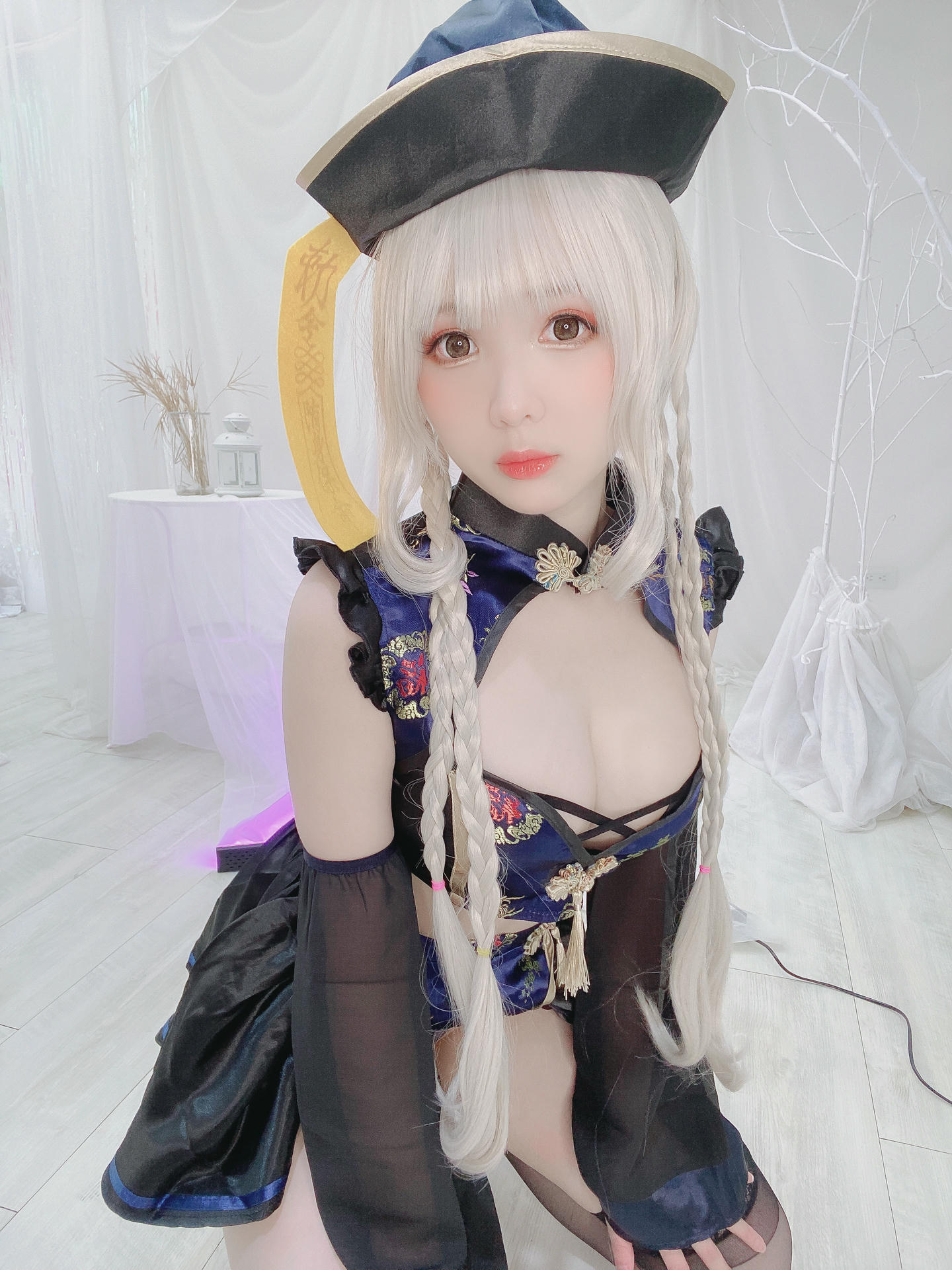 霜月shimo NO.080 Fantia 2022年10月会员合集(5期) [112P-836MB]-2022-10-13 今年のキョンシーちゃん💙 [26P-203.97MB]_第2集