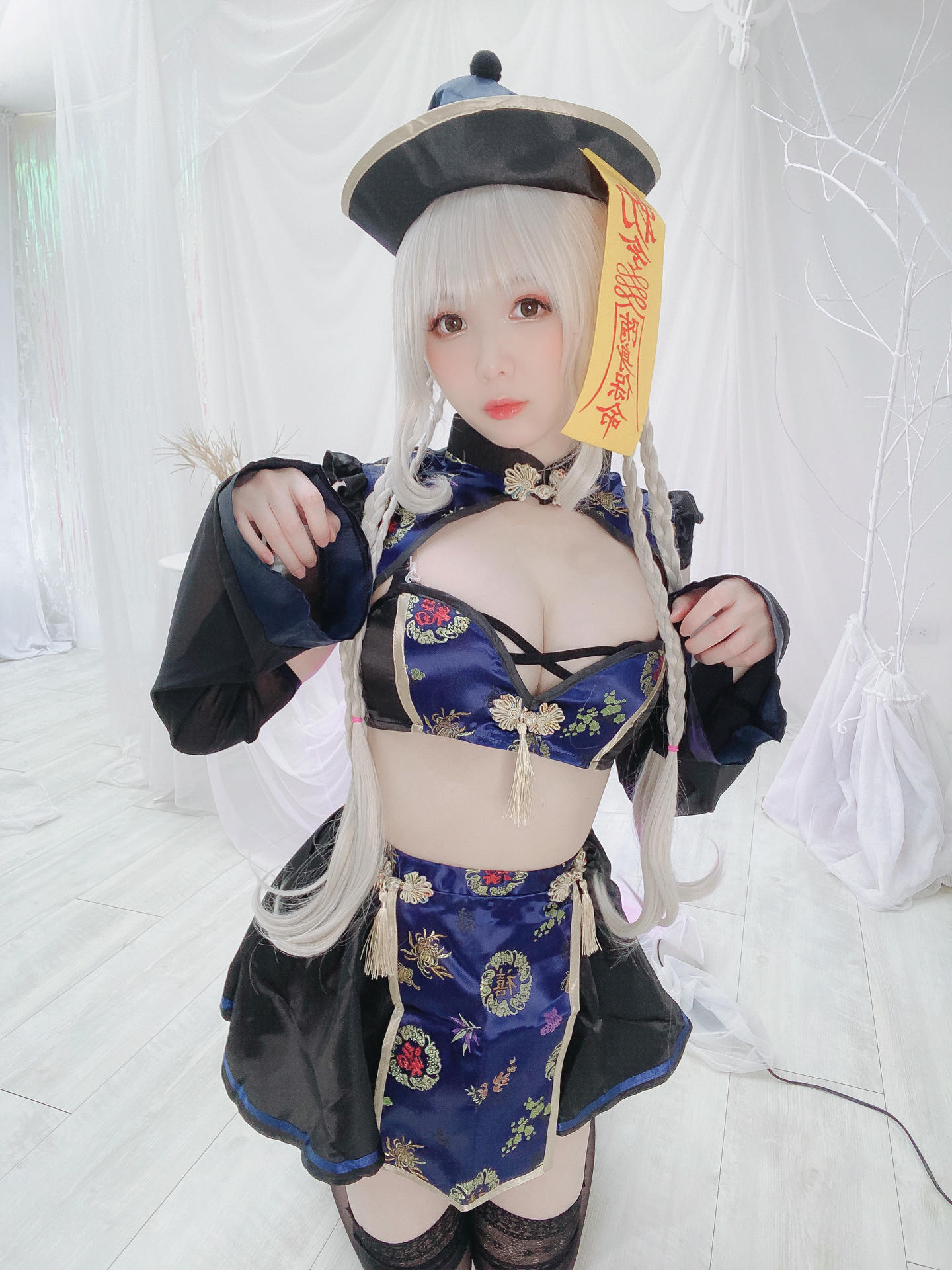 霜月shimo NO.080 Fantia 2022年10月会员合集(5期) [112P-836MB]-2022-10-13 今年のキョンシーちゃん💙 [26P-203.97MB]_第2集