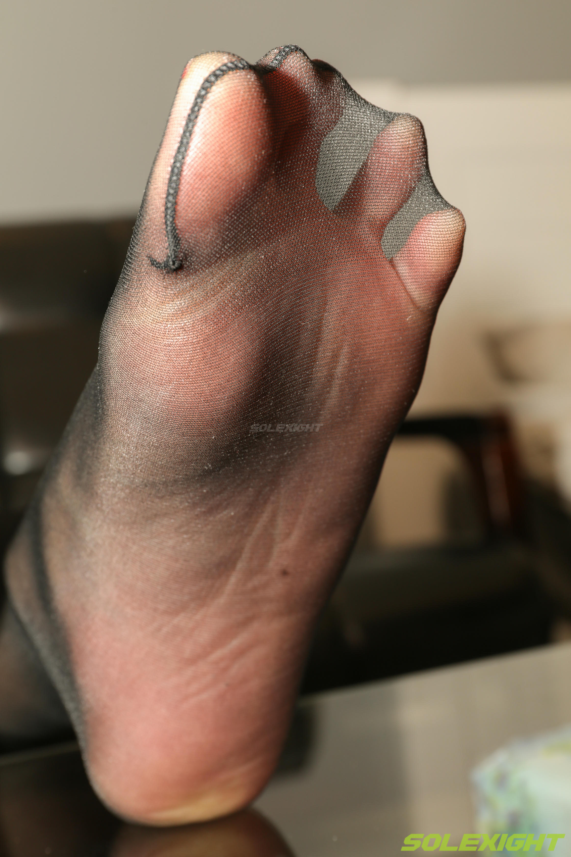 台湾SOLEXIGHT NO.028 Lucy2 (Soles)-Picture（长腿黑丝红甲妹子脚底特写）（6000PX-133P+4K-1V）【顶配版】_第2集