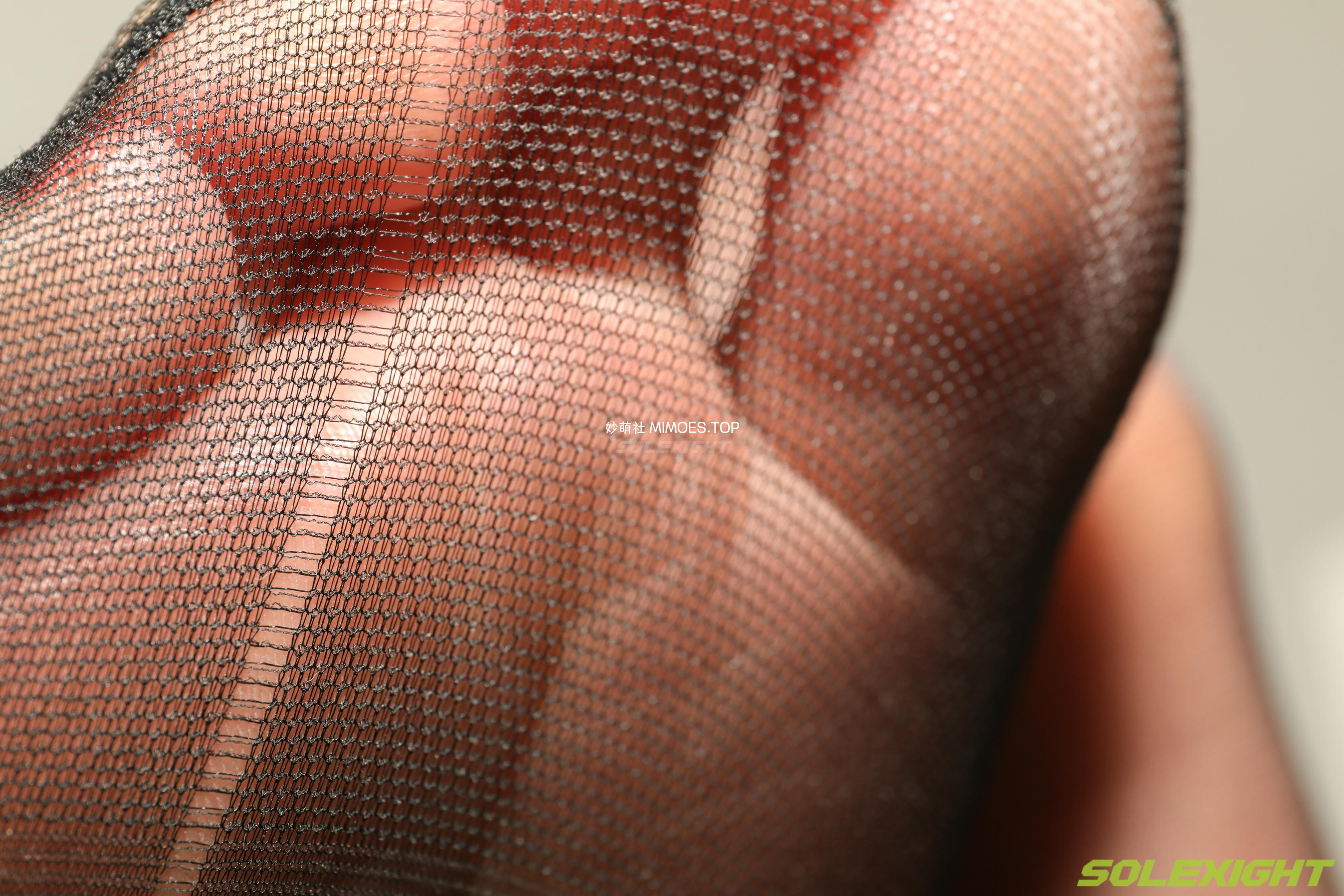 台湾SOLEXIGHT NO.028 Lucy2 (Soles)-Picture（长腿黑丝红甲妹子脚底特写）（6000PX-133P+4K-1V）【顶配版】_第3集