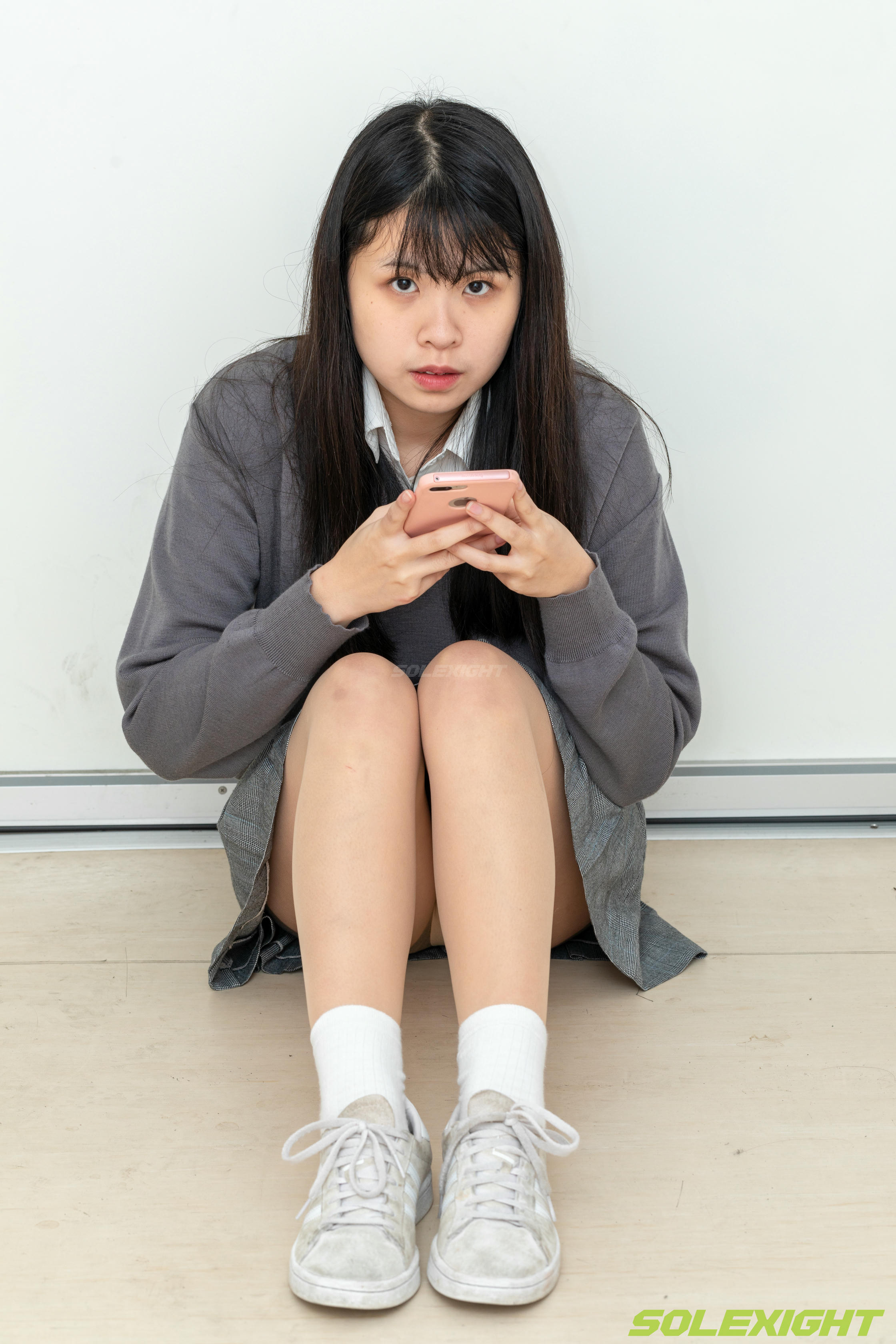台湾SOLEXIGHT NO.035 Dora 脏臭白袜 丝袜 臭鞋 [90P2V 2.58GB]_第1集