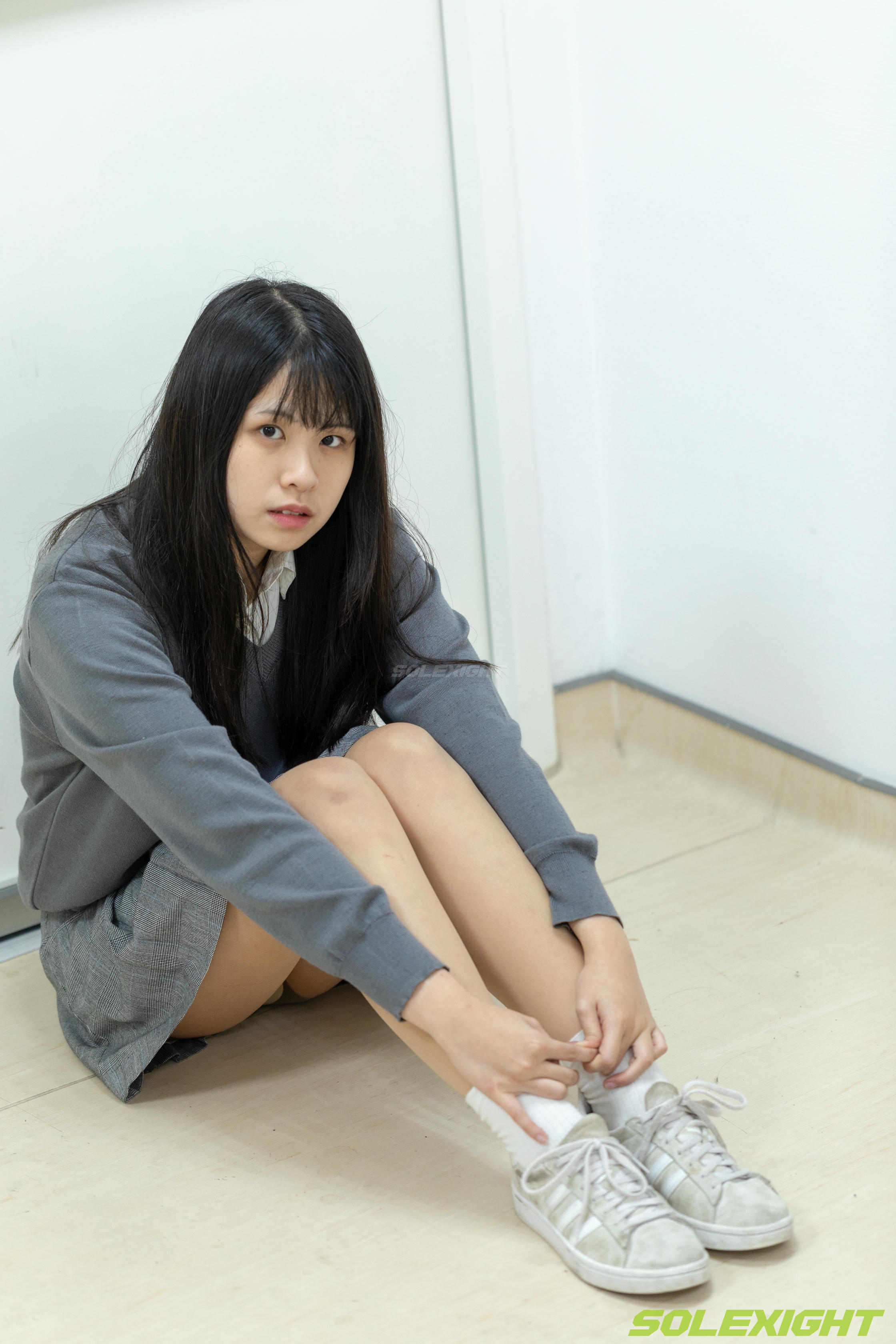 台湾SOLEXIGHT NO.035 Dora 脏臭白袜 丝袜 臭鞋 [90P2V 2.58GB]_第1集
