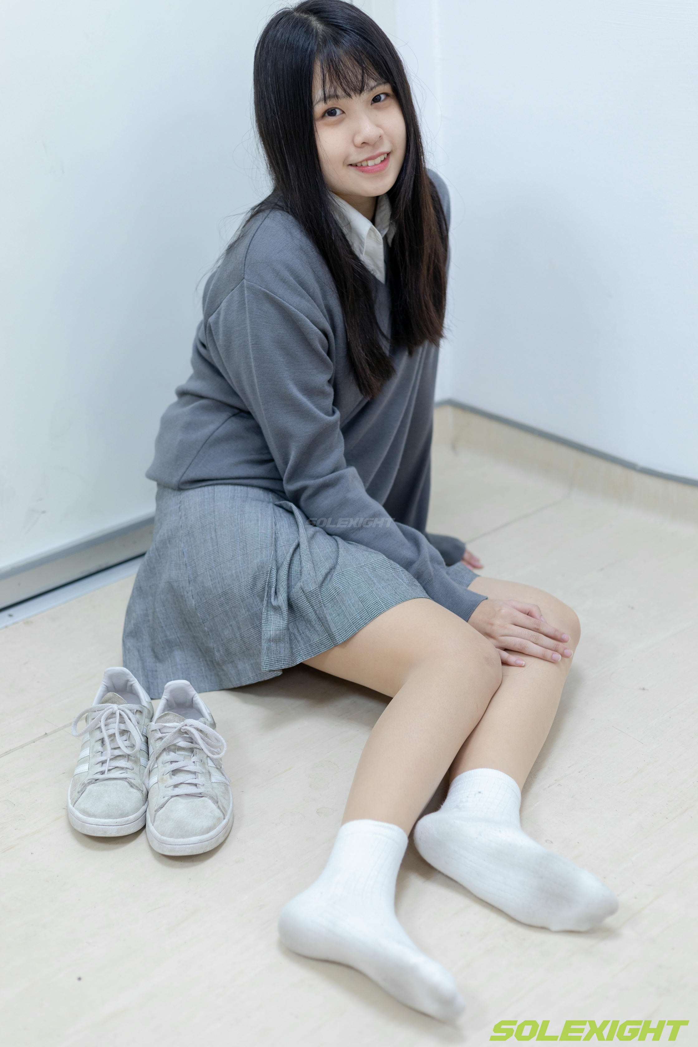 台湾SOLEXIGHT NO.035 Dora 脏臭白袜 丝袜 臭鞋 [90P2V 2.58GB]_第3集
