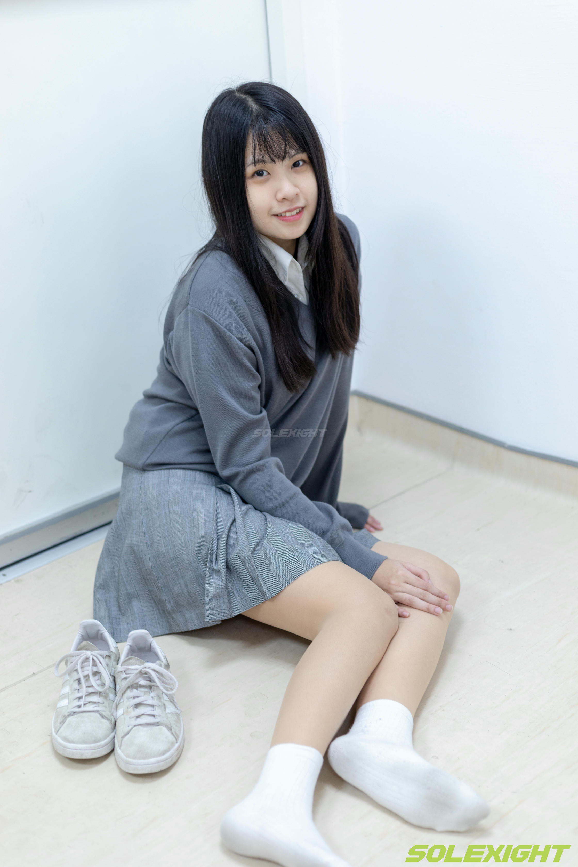 台湾SOLEXIGHT NO.035 Dora 脏臭白袜 丝袜 臭鞋 [90P2V 2.58GB]_第3集