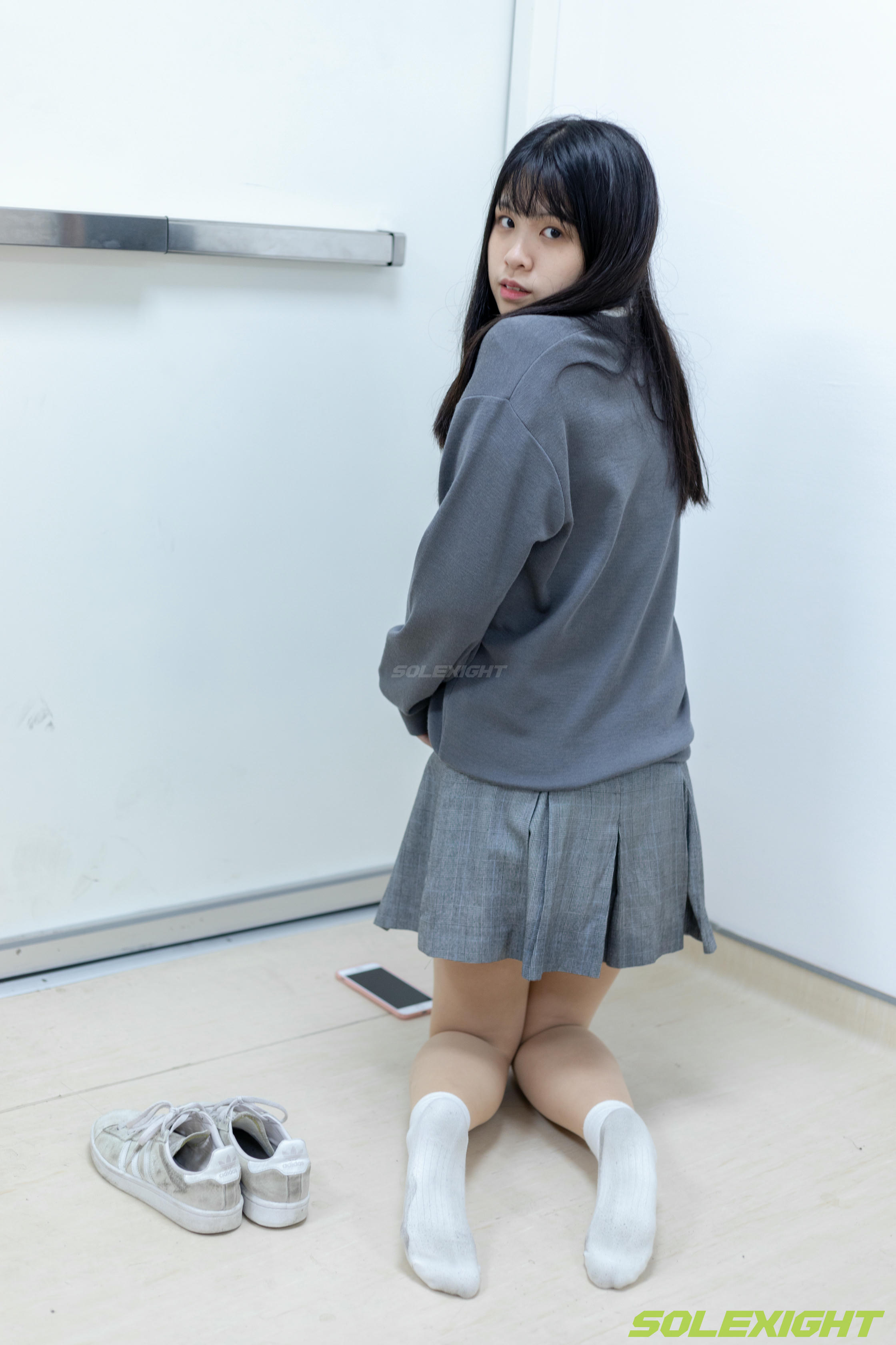 台湾SOLEXIGHT NO.035 Dora 脏臭白袜 丝袜 臭鞋 [90P2V 2.58GB]_第3集