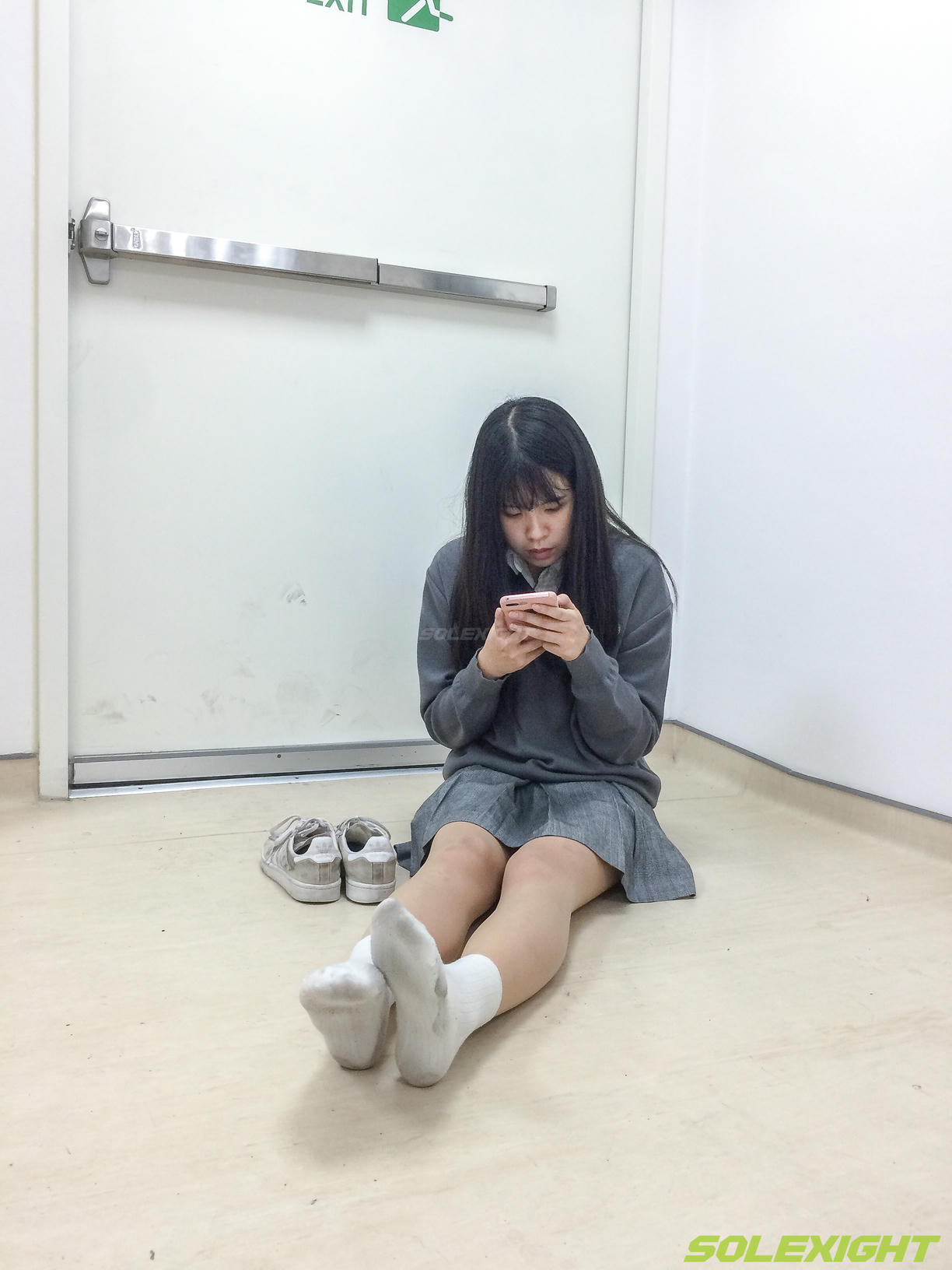 台湾SOLEXIGHT NO.035 Dora 脏臭白袜 丝袜 臭鞋 [90P2V 2.58GB]_第5集