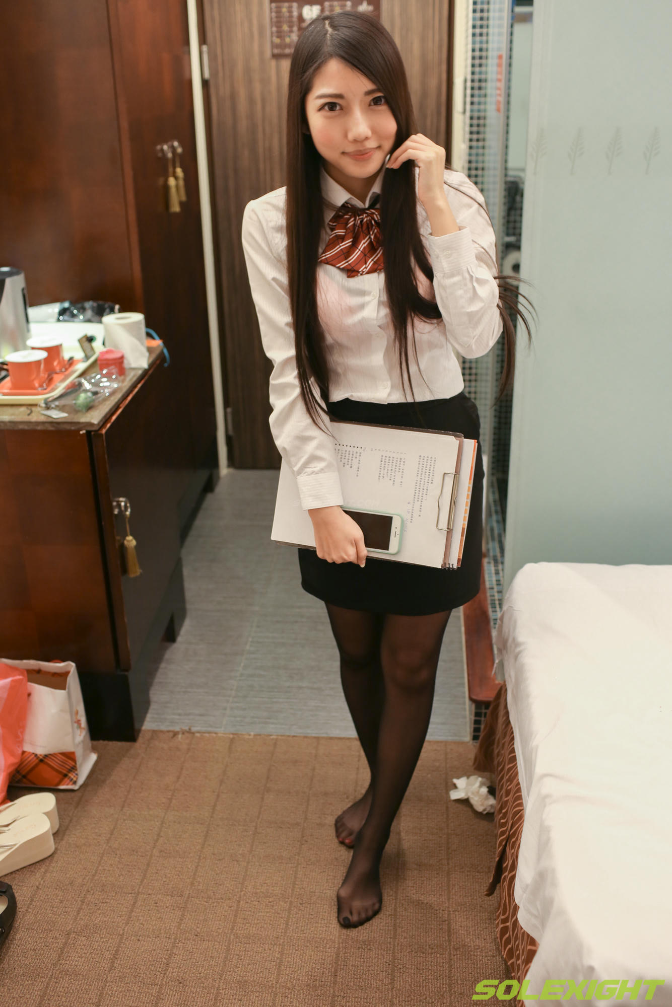 台湾SOLEXIGHT NO.013 De-Picture（正妹职服诱惑浴室洗脚撕开丝袜）（3000PX-270P+1080P-1V）【高配版】_第8集