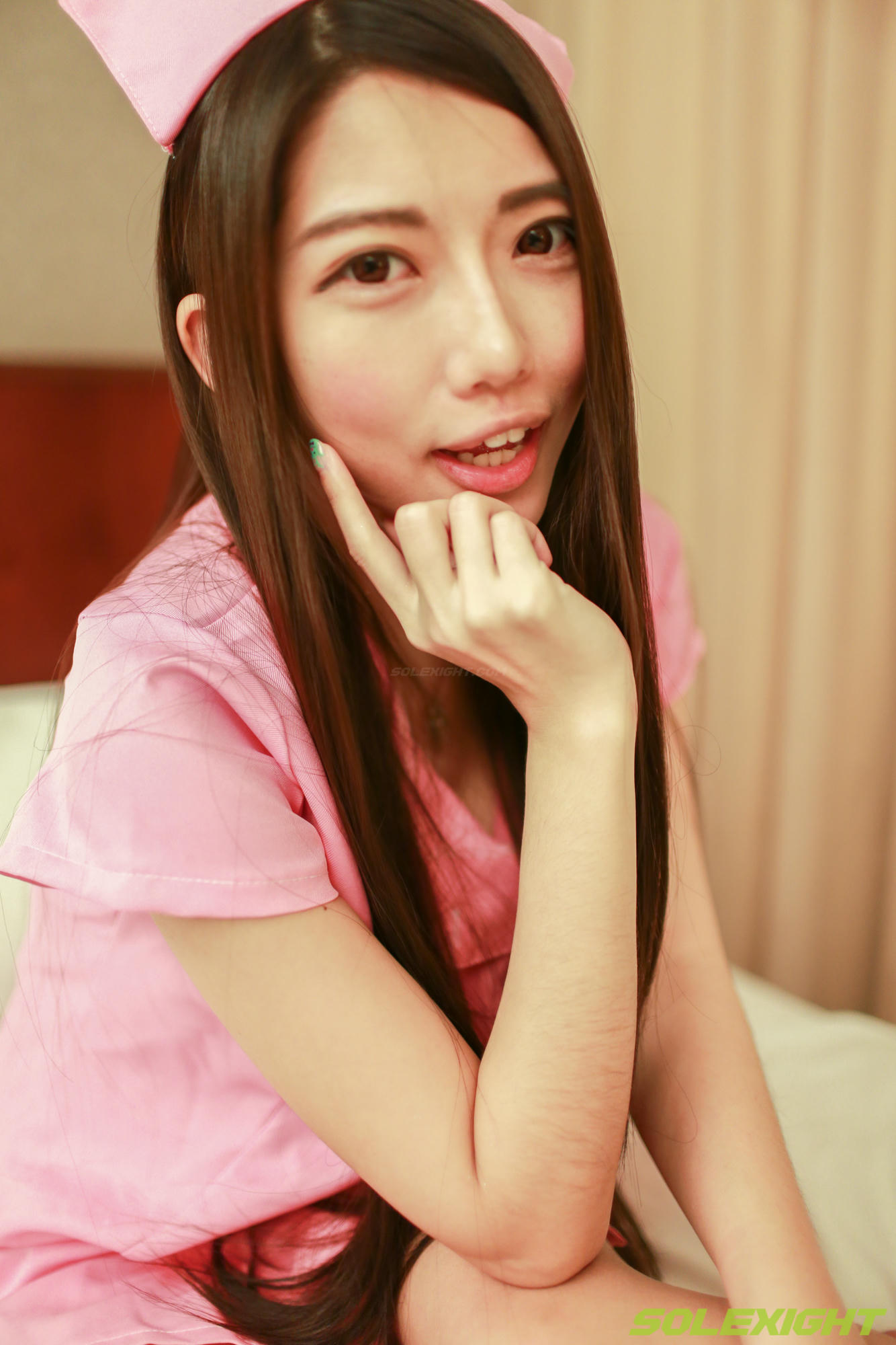 台湾SOLEXIGHT NO.013 De-Picture（正妹职服诱惑浴室洗脚撕开丝袜）（3000PX-270P+1080P-1V）【高配版】_第2集