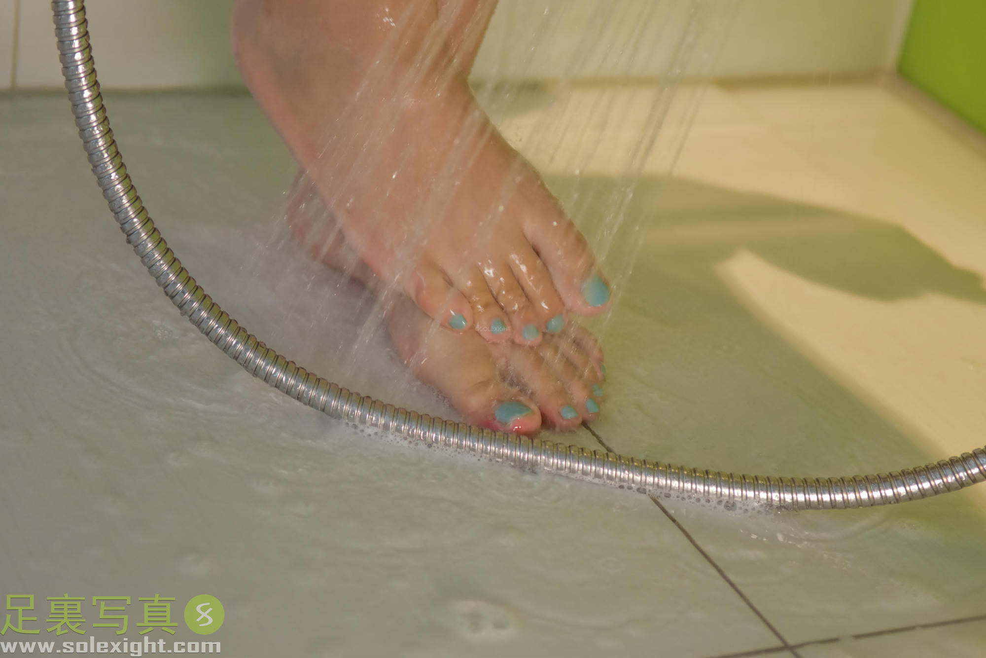 台湾SOLEXIGHT NO.015 Laura (Soles)-Picture（研究生、足底特寫、黑絲足美腿、蓝色指甲）（3000PX-195P）_第3集