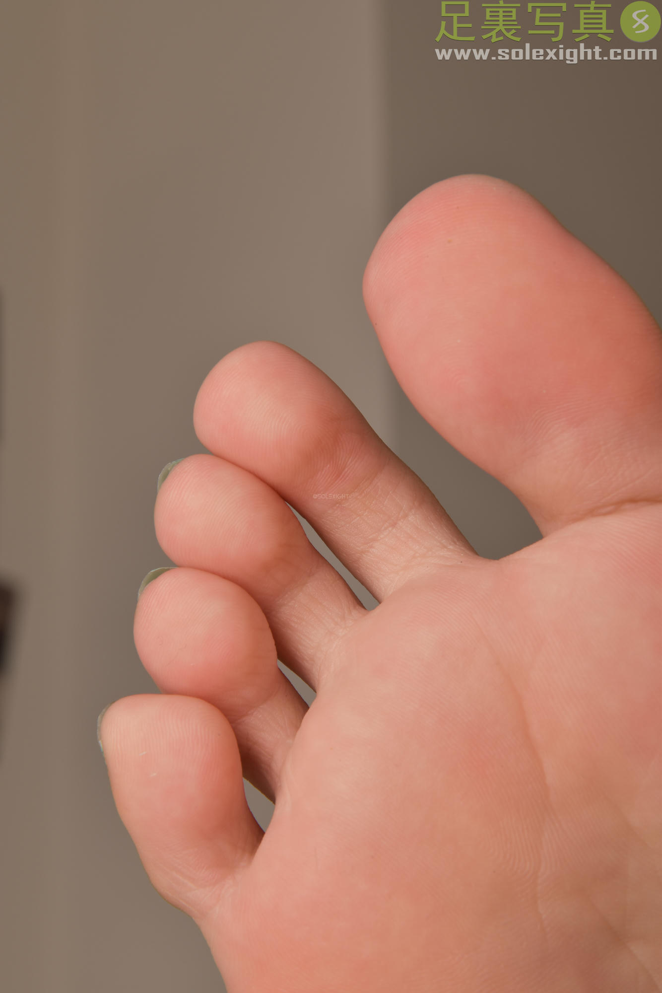 台湾SOLEXIGHT NO.015 Laura (Soles)-Picture（研究生、足底特寫、黑絲足美腿、蓝色指甲）（3000PX-195P）_第4集