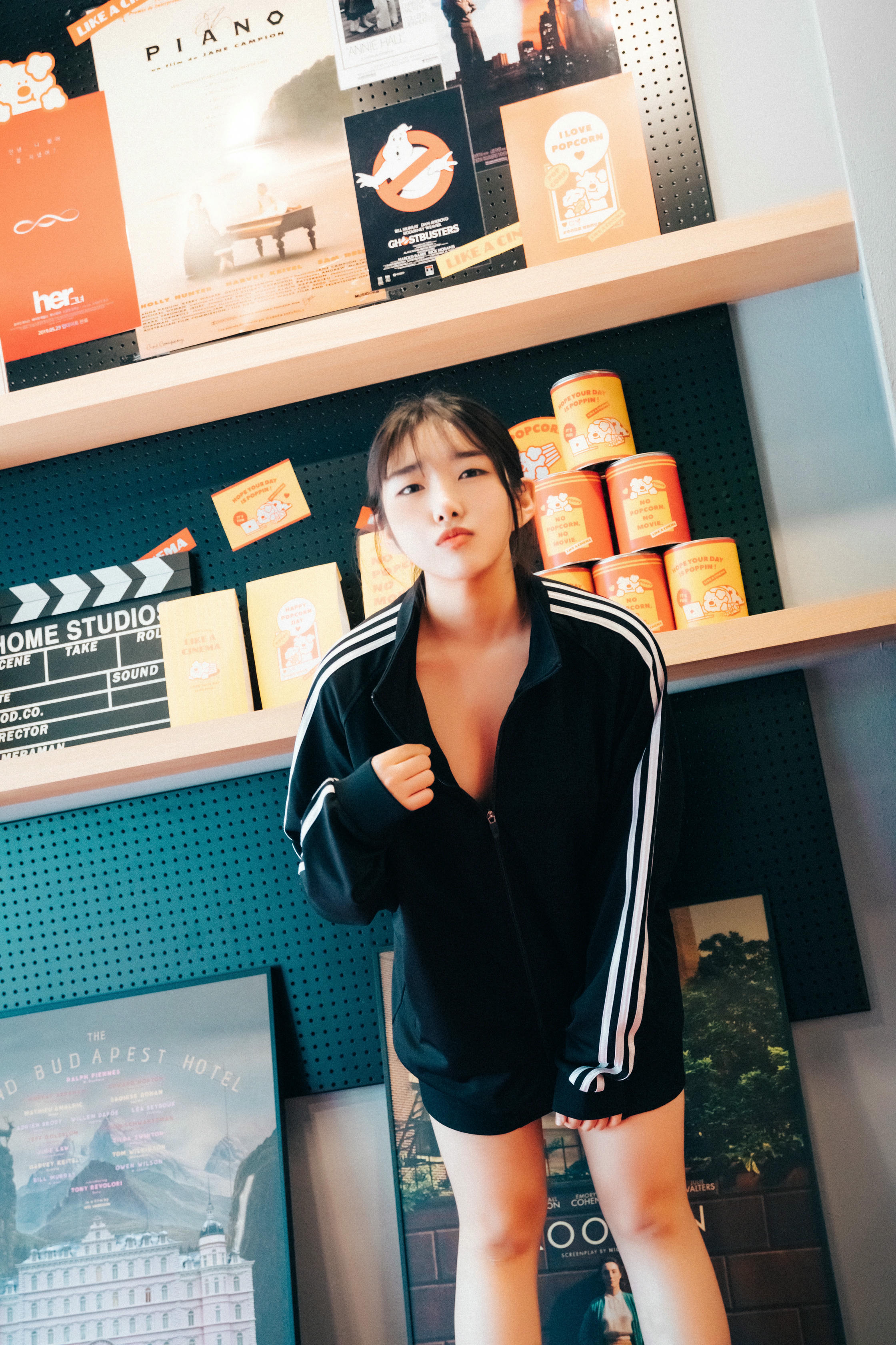 韩国美女-054_Loozy Sonson (손손) Cinema girl_S.ver [123P-944MB]-Cinema girl_第1集