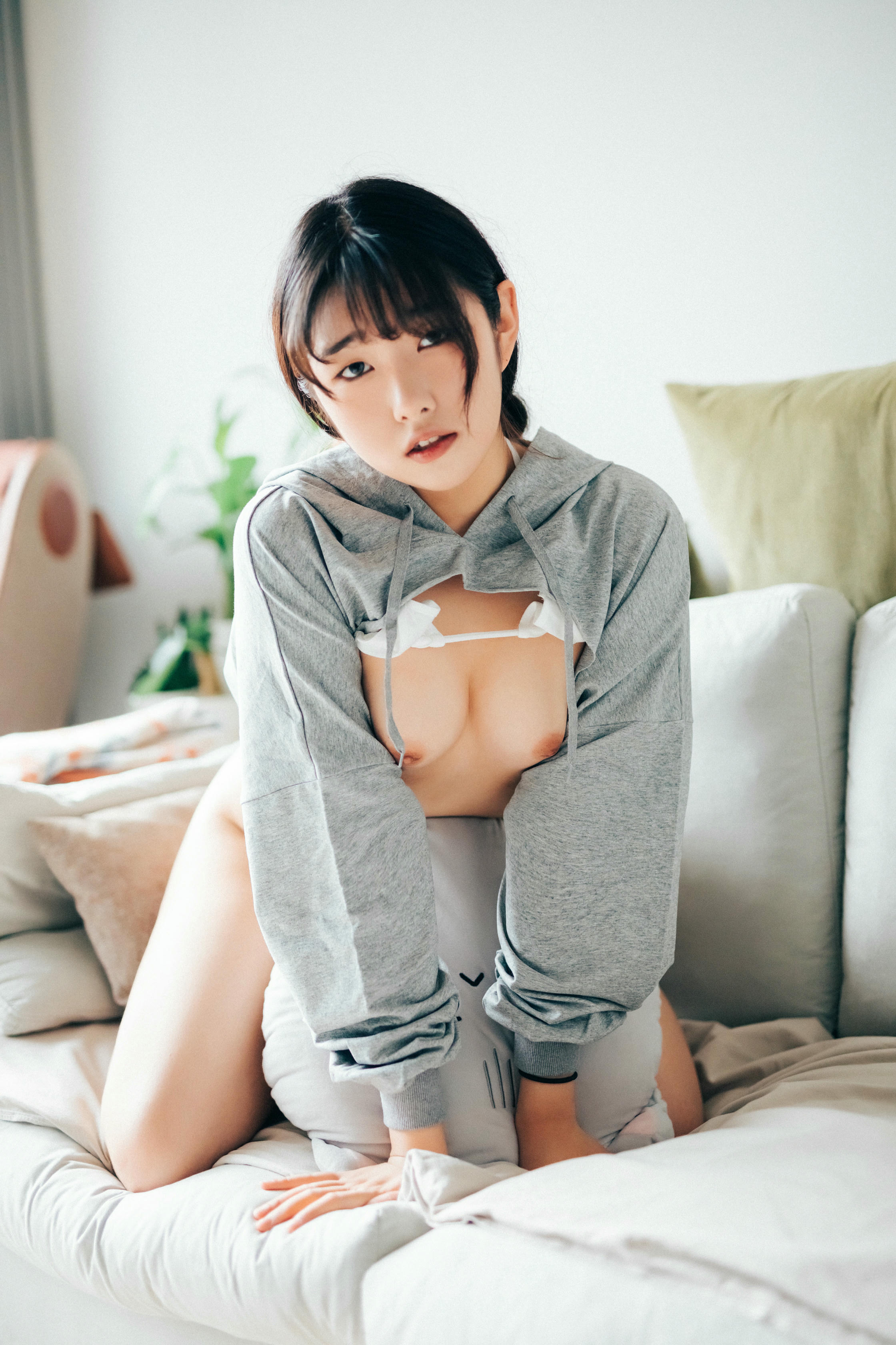 韩国美女-066_Loozy SonSon (손손) Date at home + S.Ver [176P-1.15GB]-S_第2集