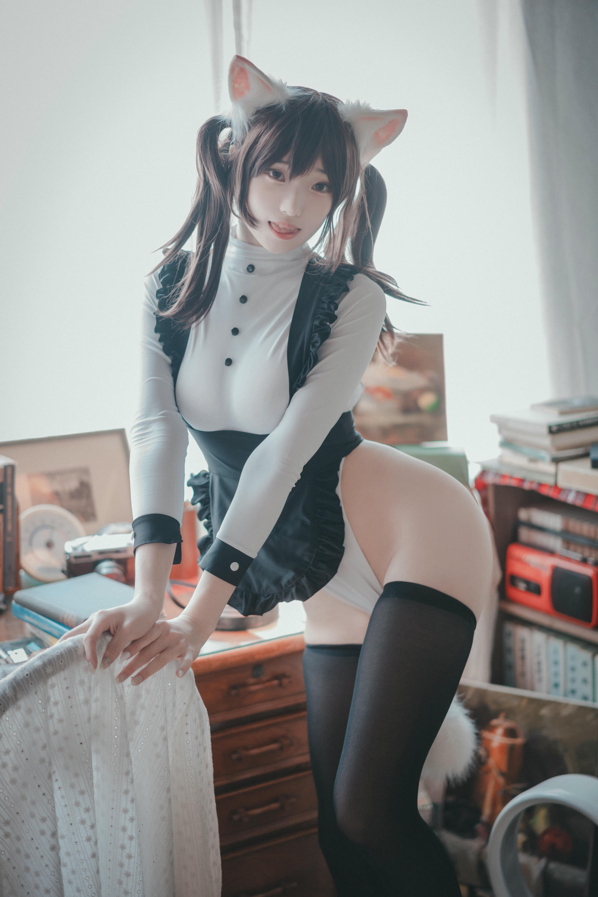 韩国美女-Sonson NO.018 &BamBi밤비 Maid Mansion W [153P-1130MB]_第1集