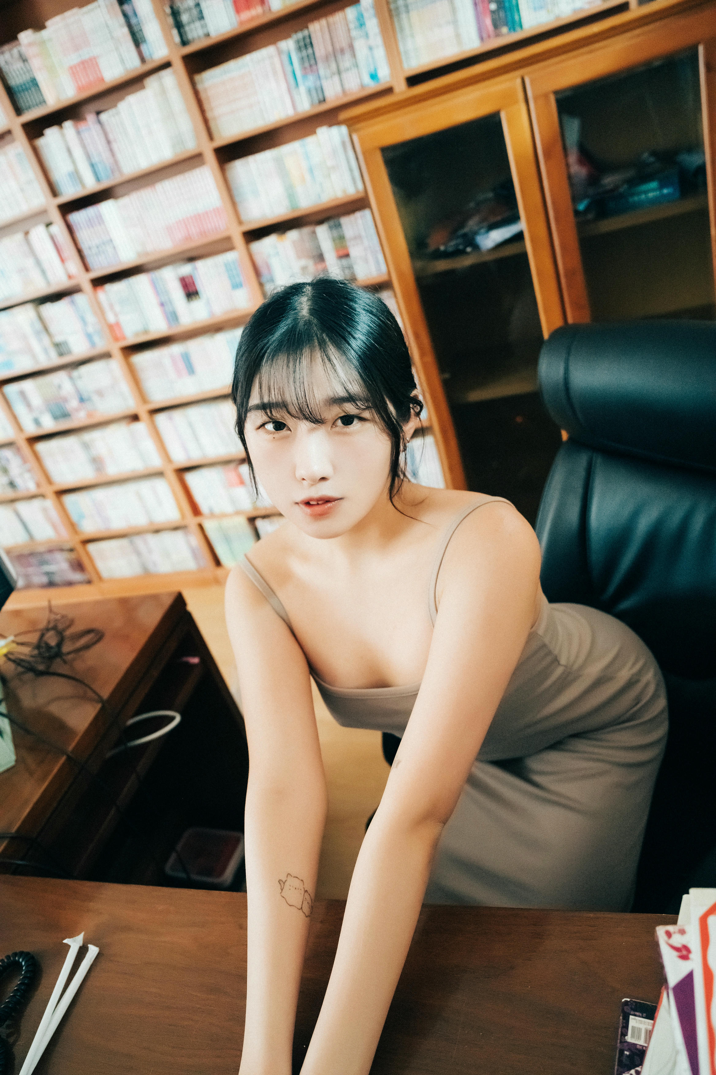韩国美女-Sonson NO.048 Loozy (손손) Comic Shop Girl [112P／1.98GB]-comics shop girl_第3集