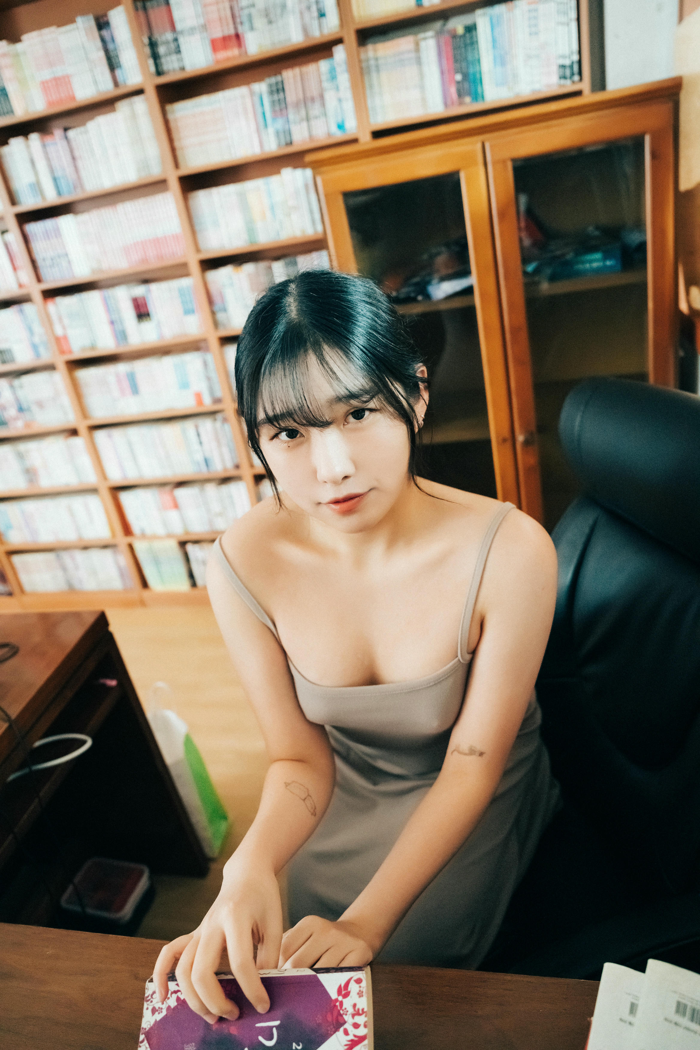韩国美女-Sonson NO.048 Loozy (손손) Comic Shop Girl [112P／1.98GB]-comics shop girl_第3集