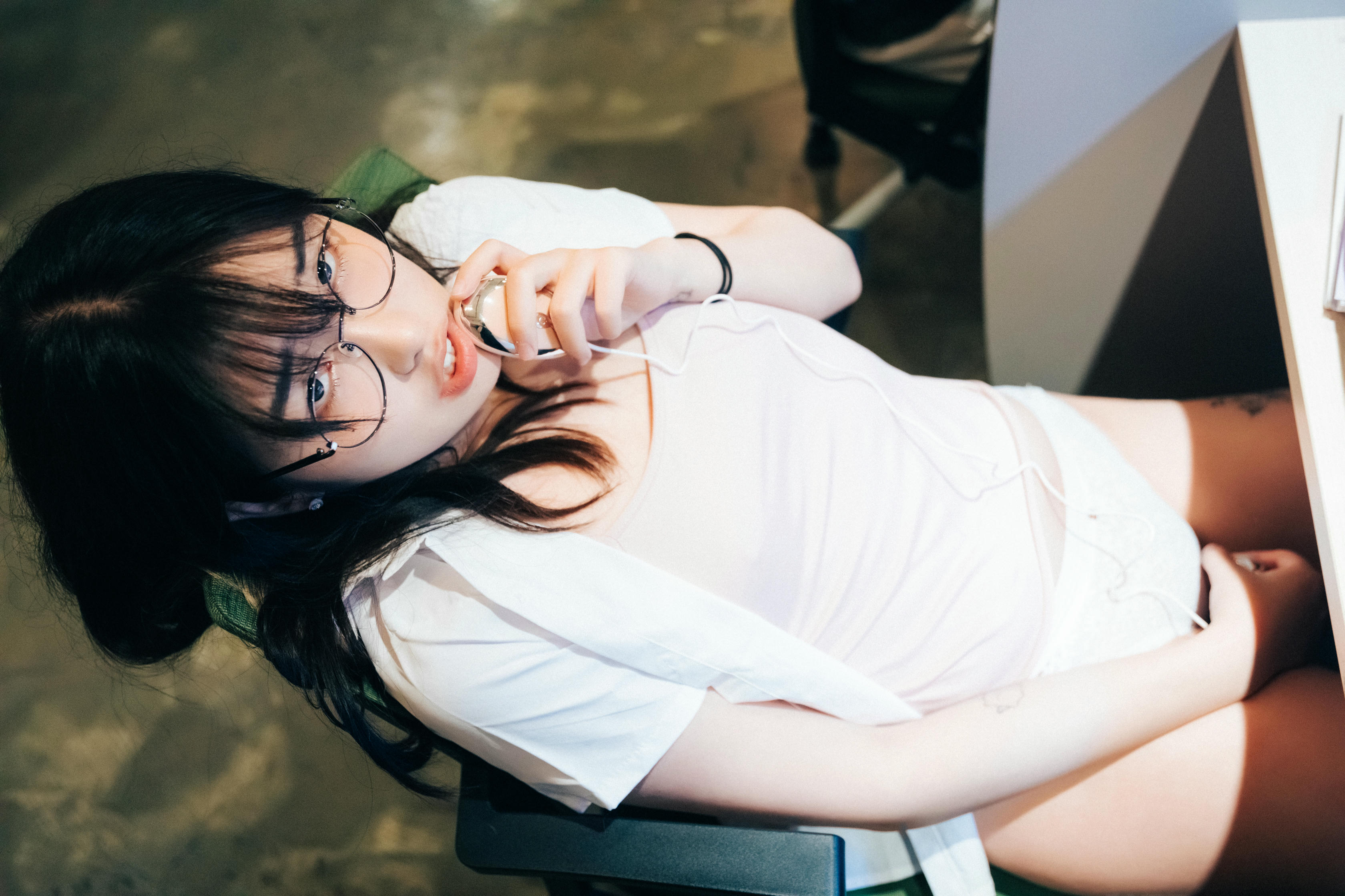 韩国美女-041_Loozy Sonson (손손) - Reading Room [137P 2.70GB]_第2集