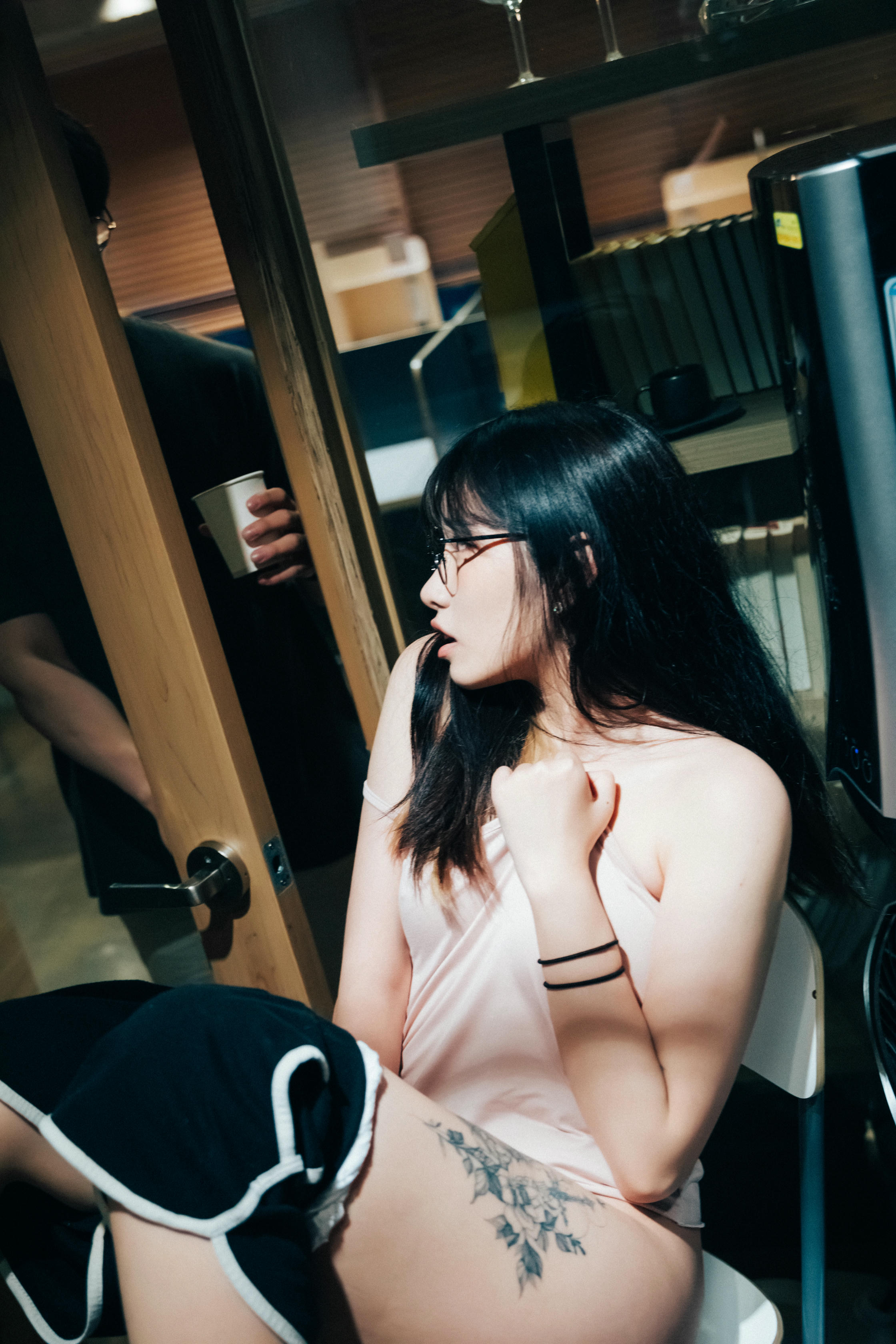 韩国美女-041_Loozy Sonson (손손) - Reading Room [137P 2.70GB]_第4集