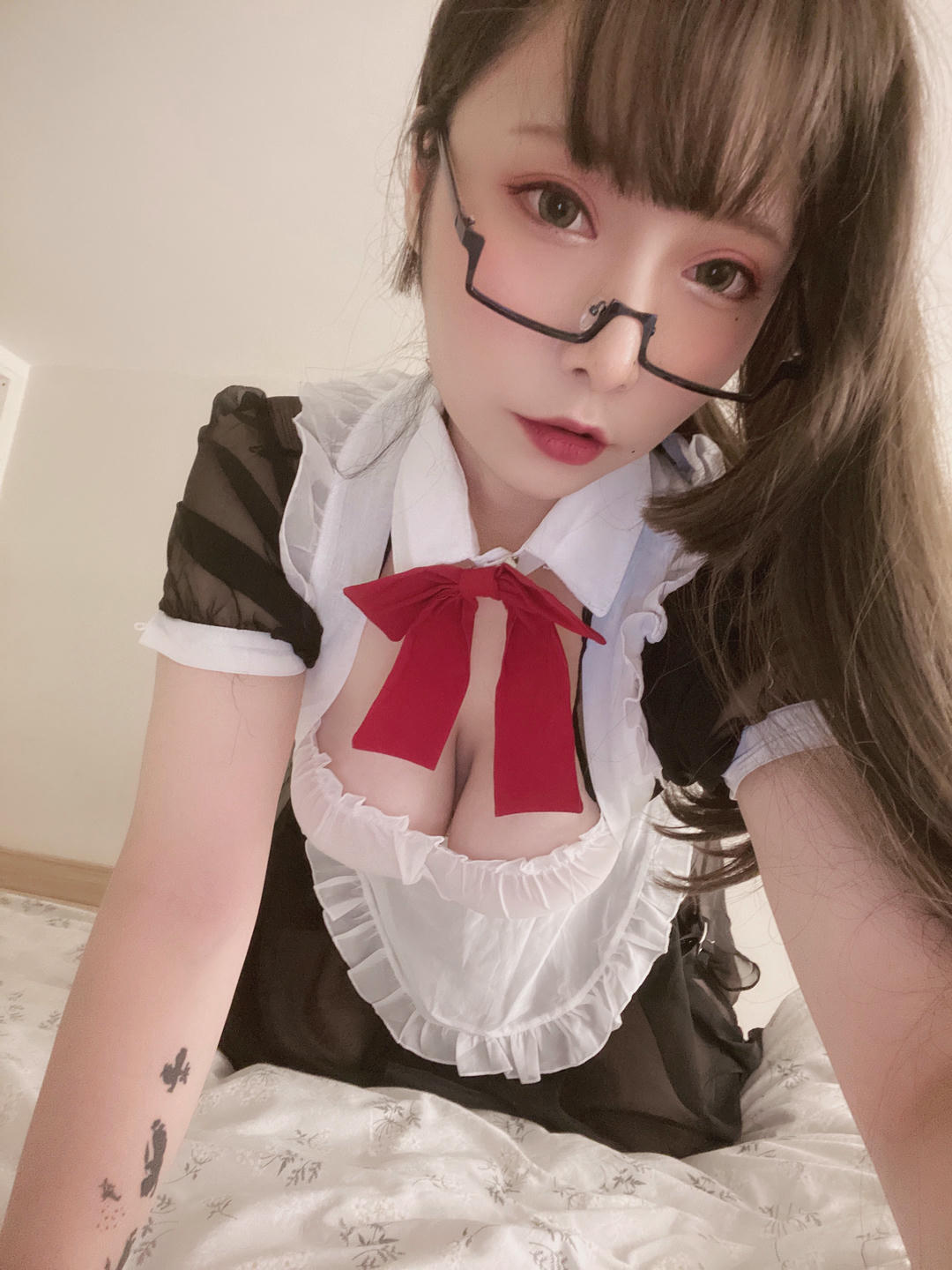 是三不是世w NO.001 透明女仆桃 [26P-96MB]_第1集