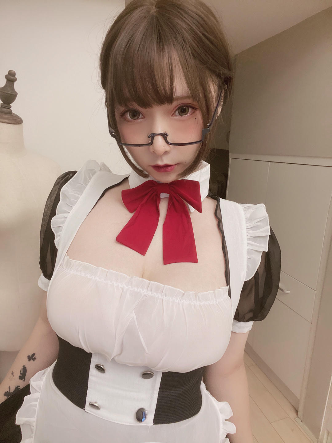 是三不是世w NO.001 透明女仆桃 [26P-96MB]_第1集