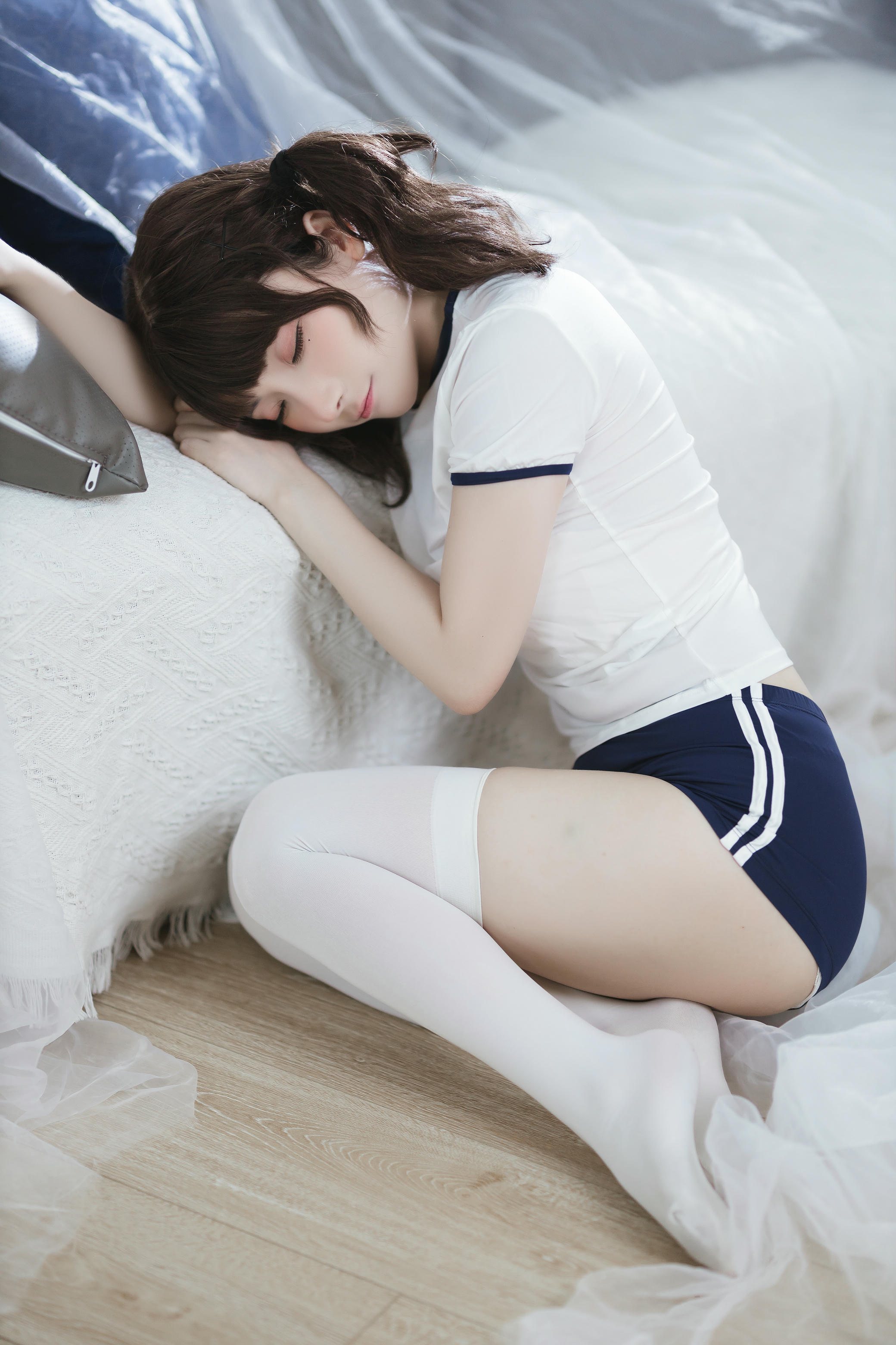 是三不是世w NO.005 束缚[37P527MB]_第1集