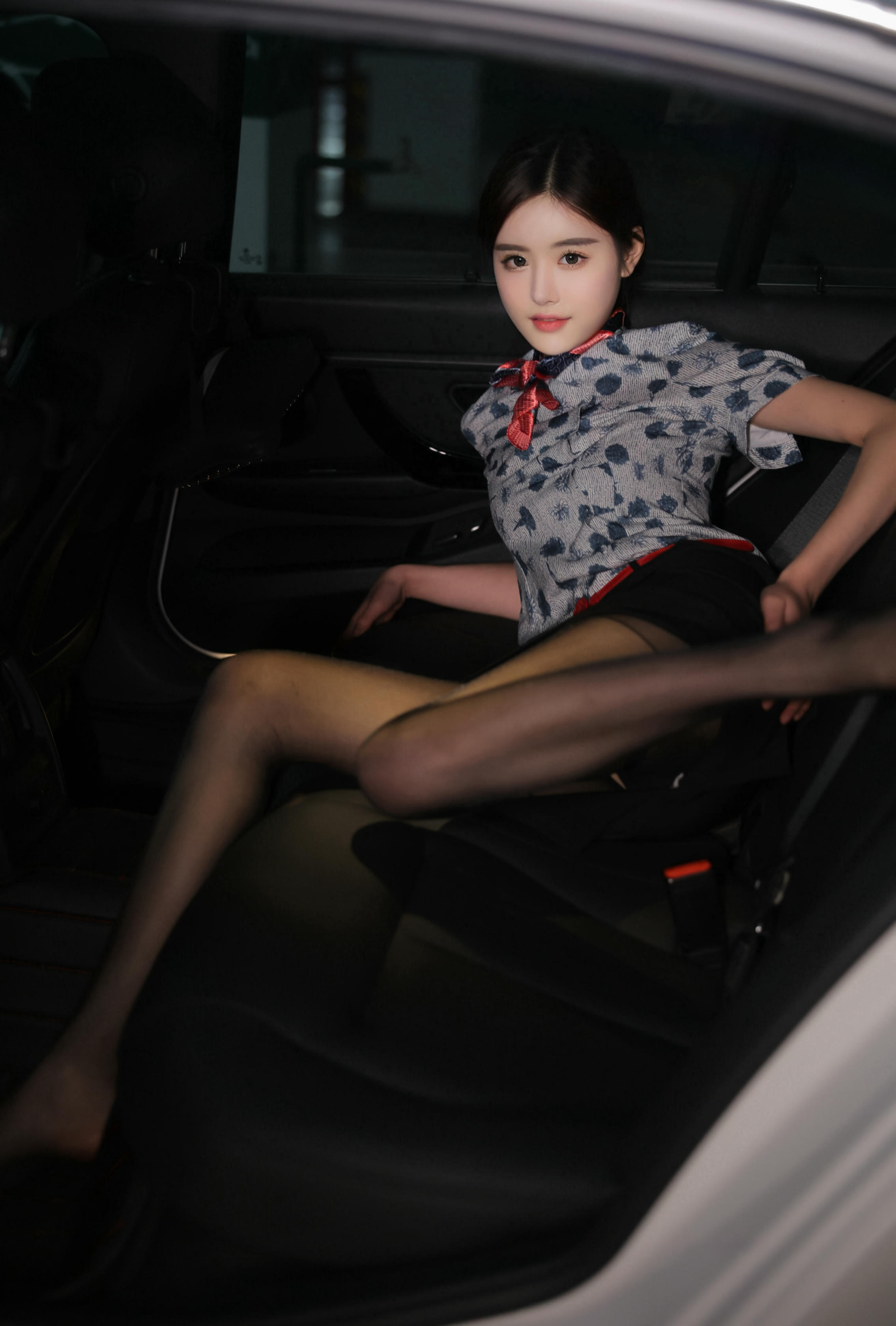 晚苏susu NO.012 内购无水印 8125 空姐制服 [82P 1.21 GB]_第2集