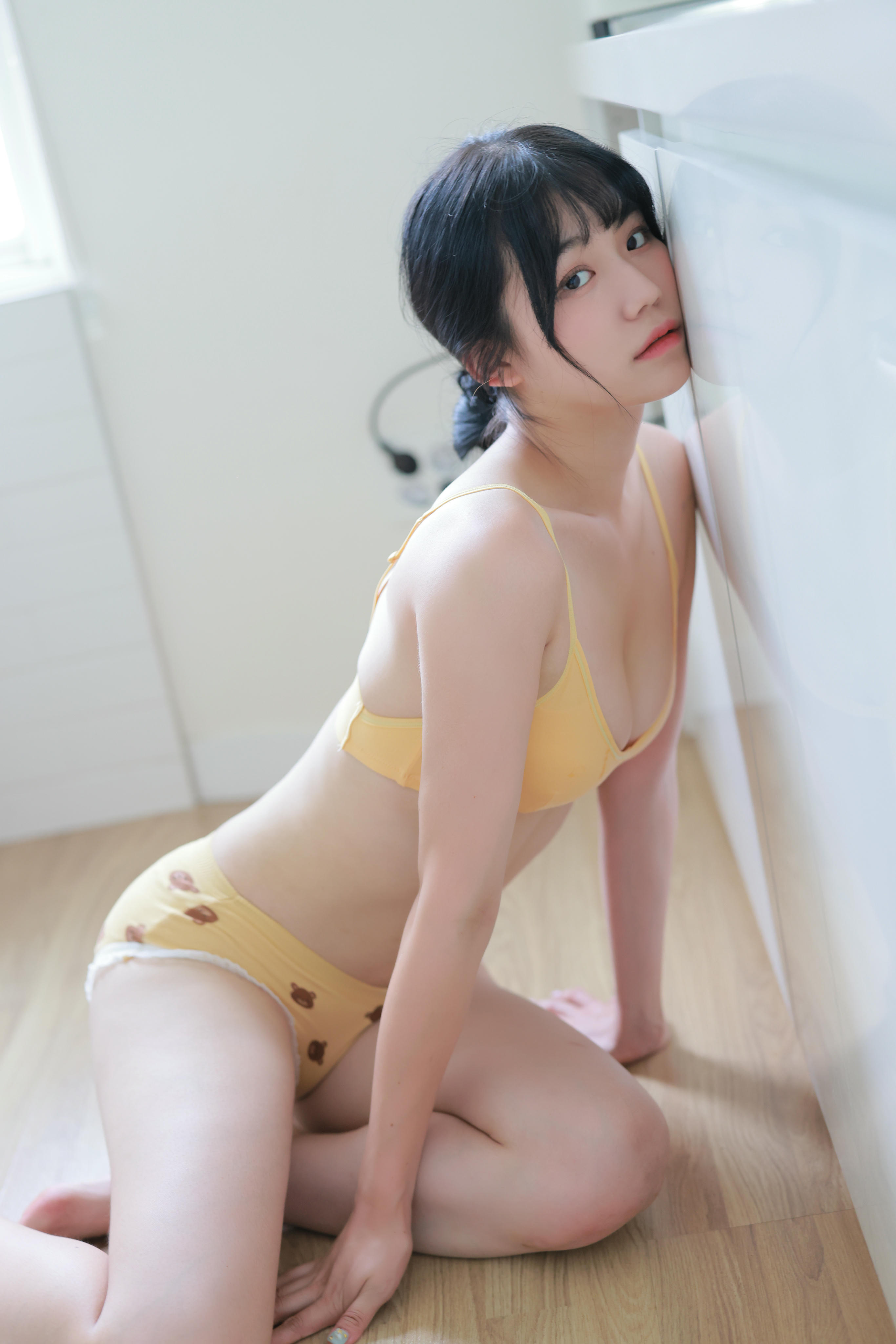 韩国写真机构-SWEETBOX NO.024 SWTB Vol.18 CREAM YUI [228P+3V／4.19GB]_第2集