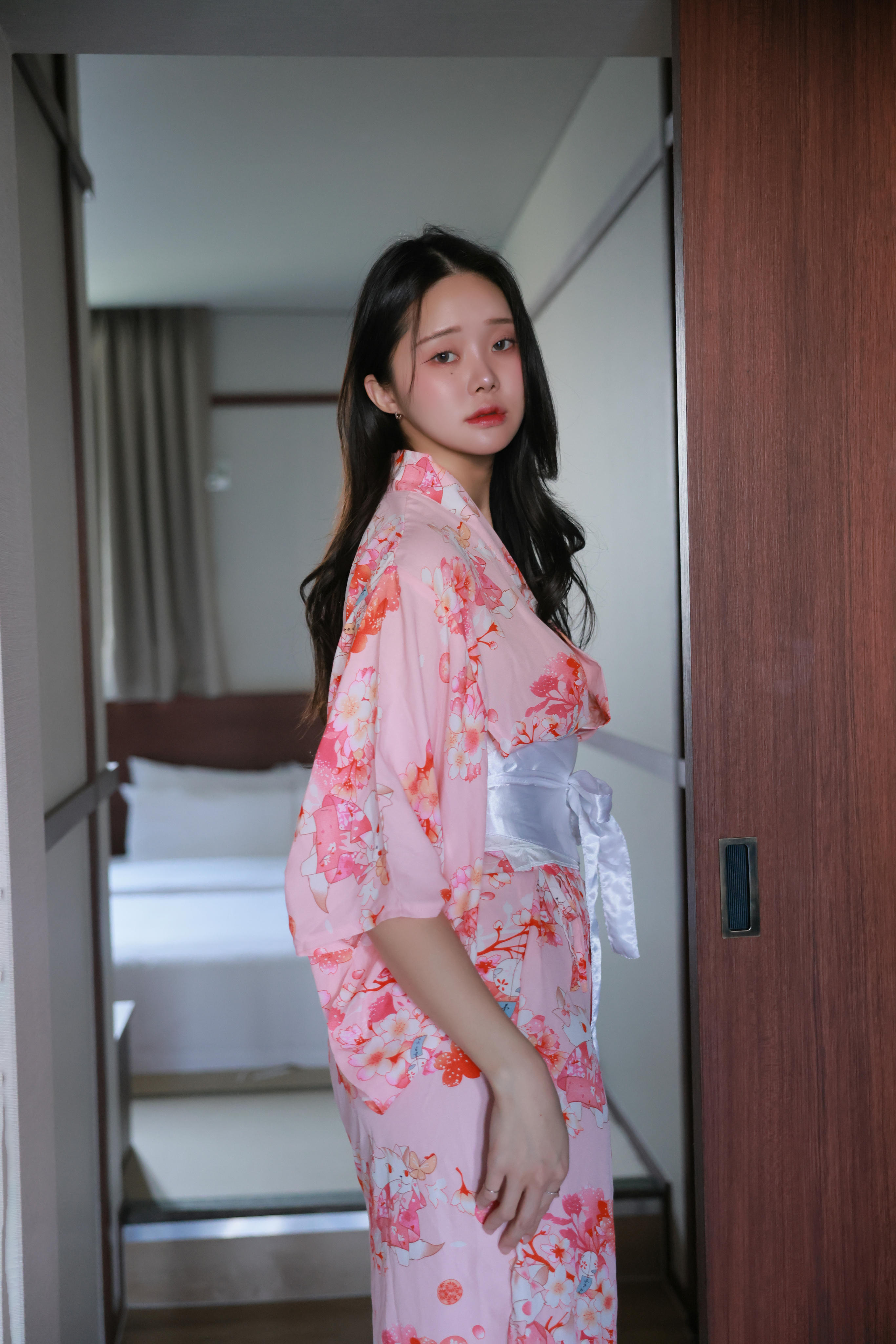 韩国写真机构-SWEETBOX NO.050 Inah Vol.40 All night [186P-3.57GB]_第2集