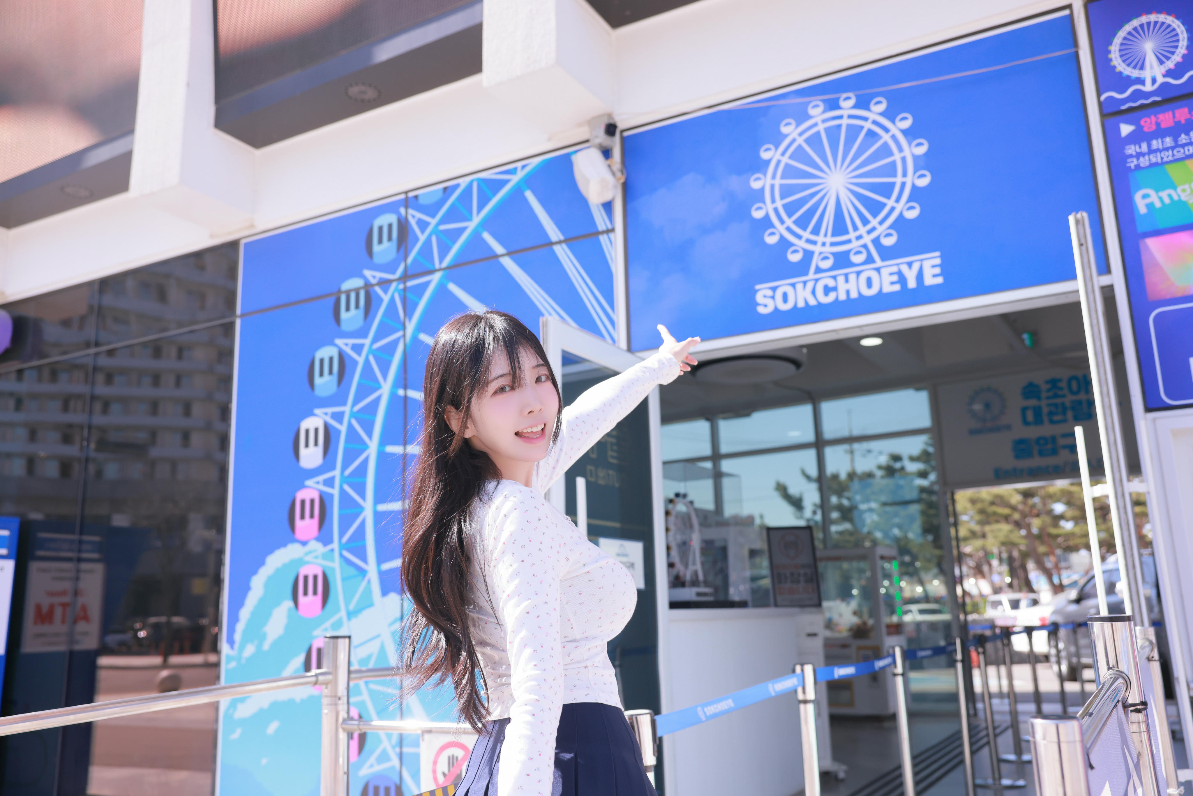 韩国写真机构-SWEETBOX NO.055 MOMORINA Vol.45  [82P5V-4.88GB]_第1集