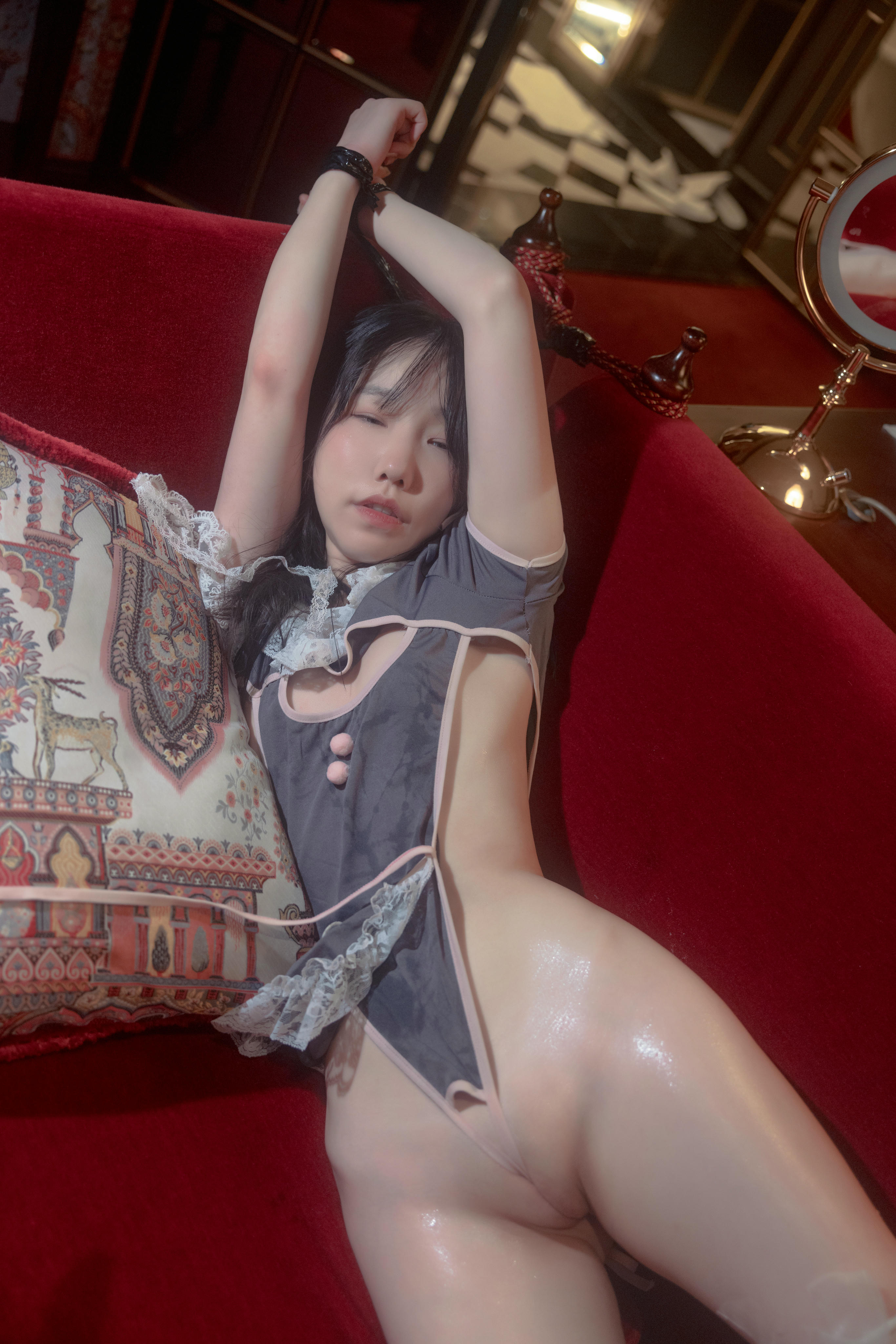 韩国写真机构-SWEETBOX NO.009 Yeri SWEETBOX 36.5 ℃ 03-1 [49P+1V／2GB]_第1集