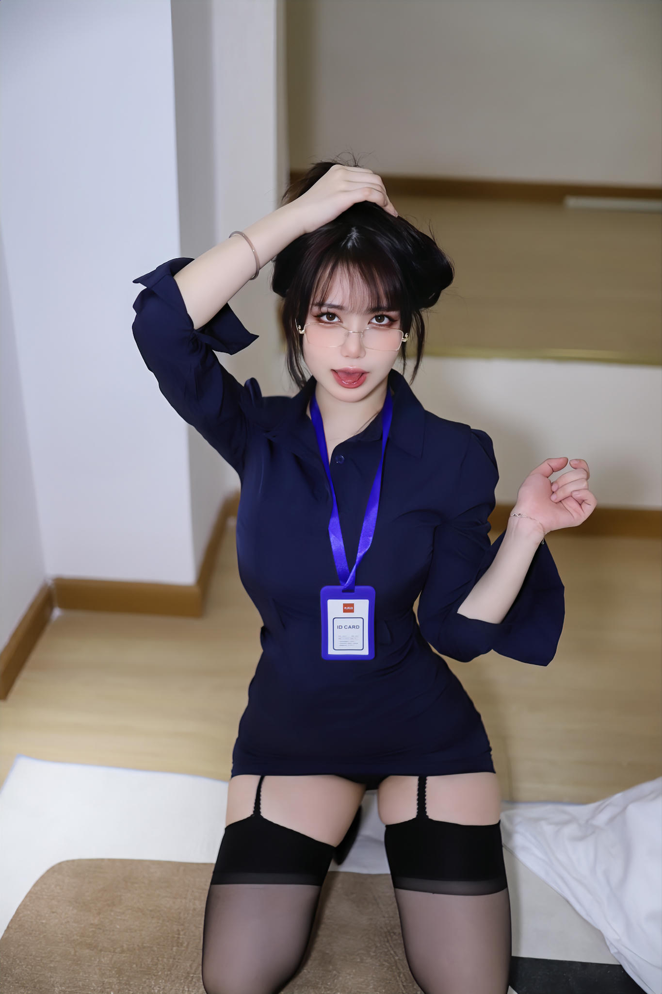 Tina很妖孽呀 NO.019 职业装秘书 [46P 398MB]_第1集