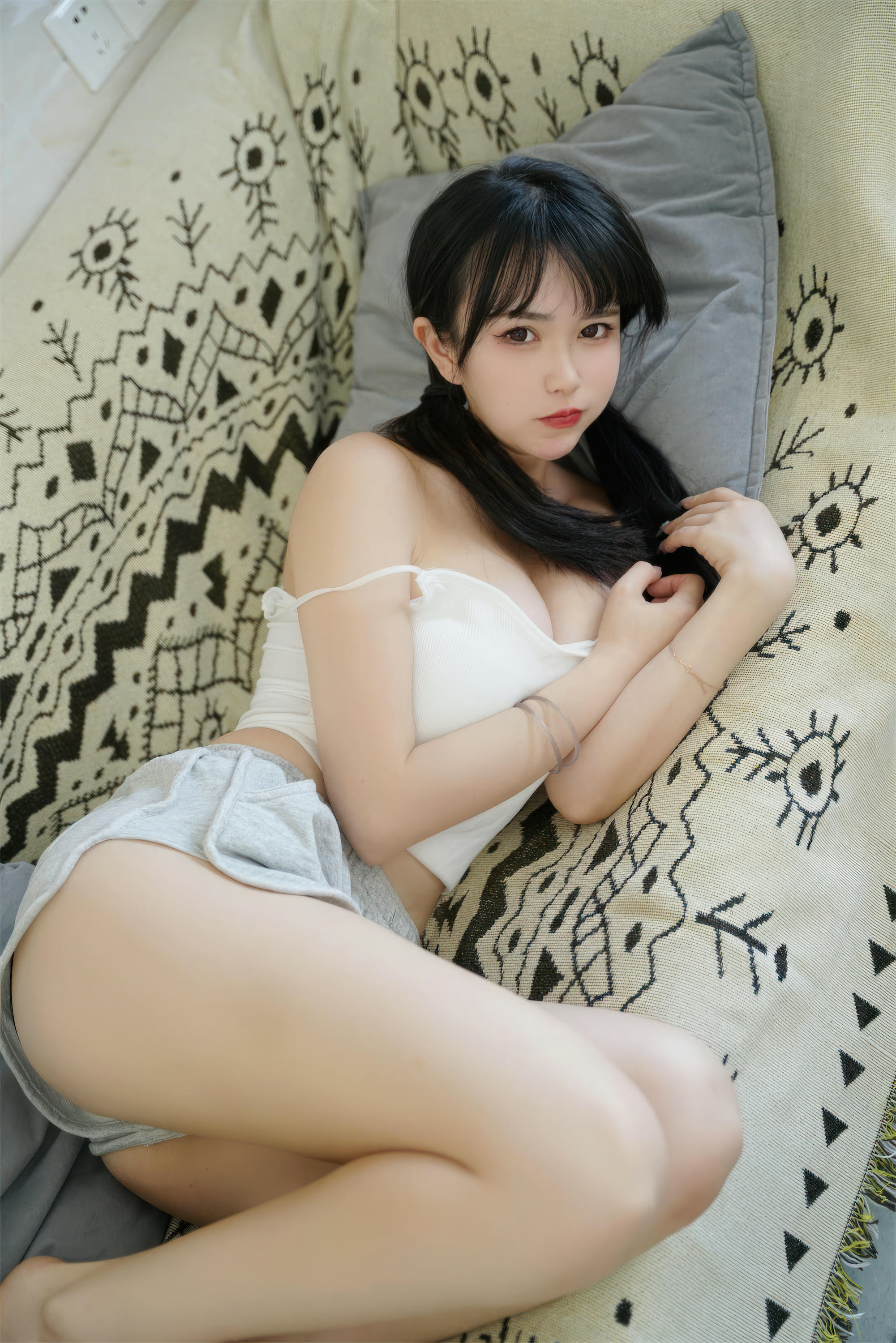 Tina很妖孽呀 NO.025 白色纯欲吊带 [27P-182MB]_第2集
