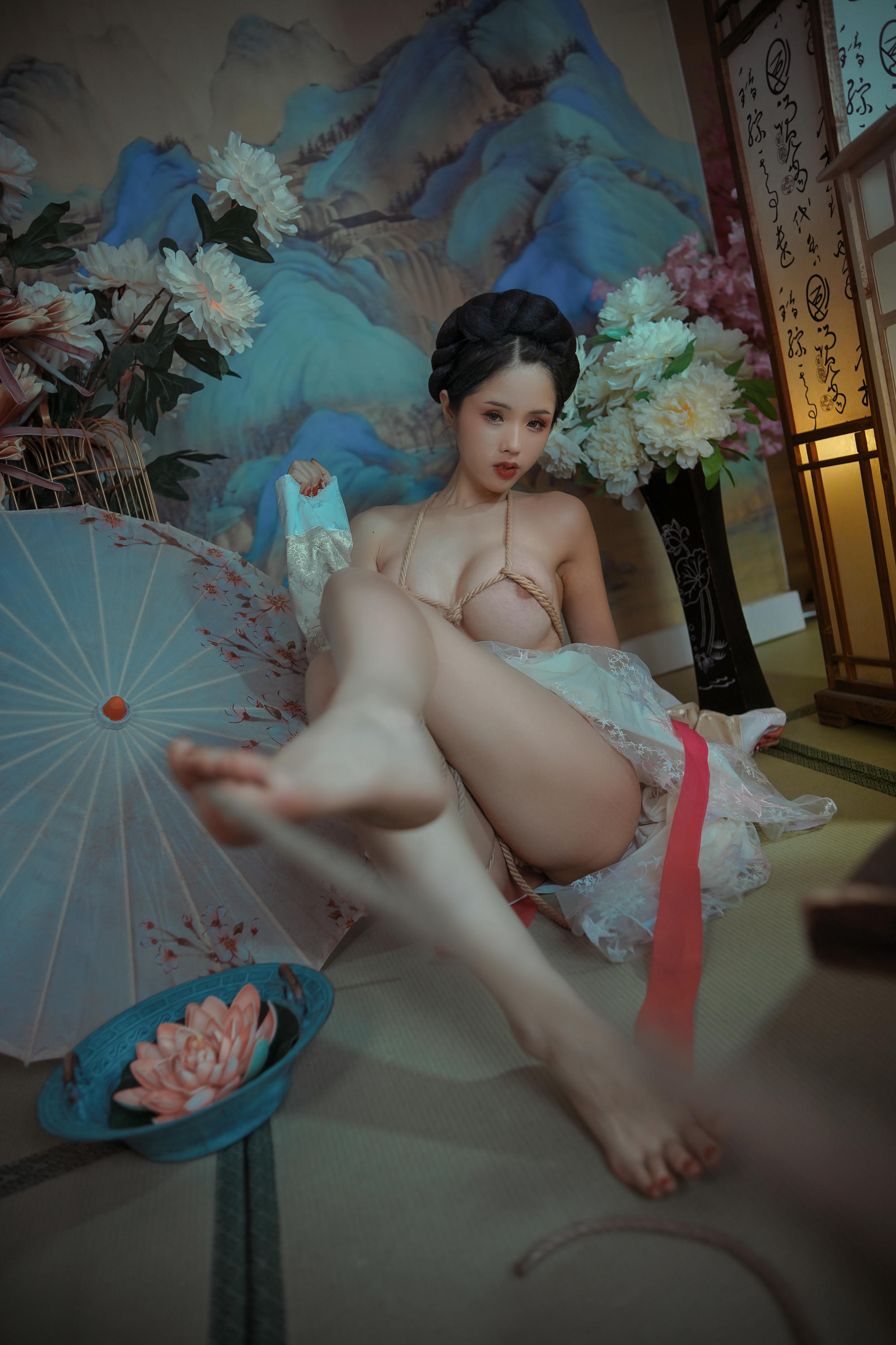 钛合金TiTi NO.038 霜花店 [55P1V-1.40G]_第1集