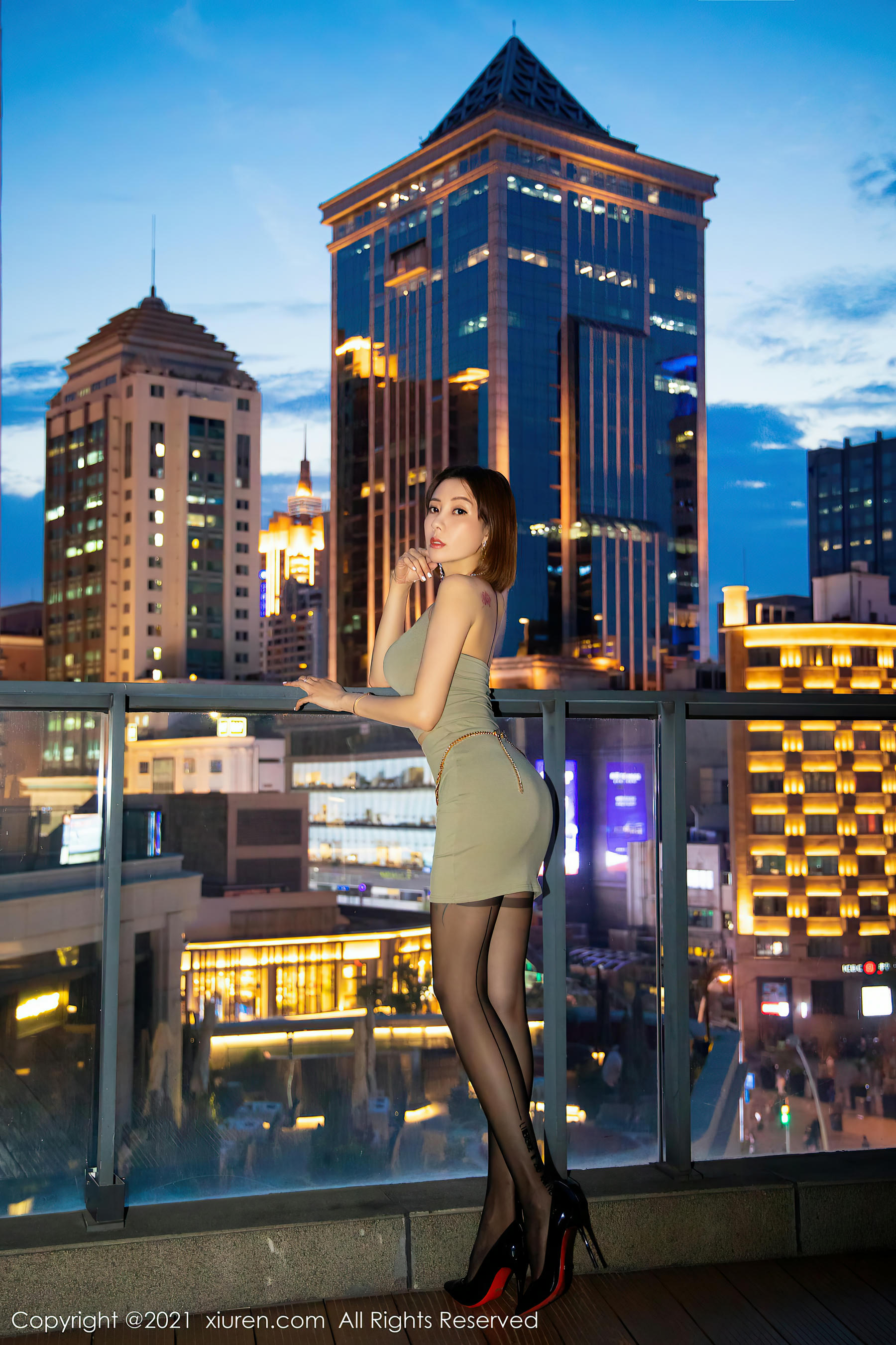 XiuRen秀人网 2021.07.19 NO.3683 果儿Victoria[62+1P／635MB]_第1集