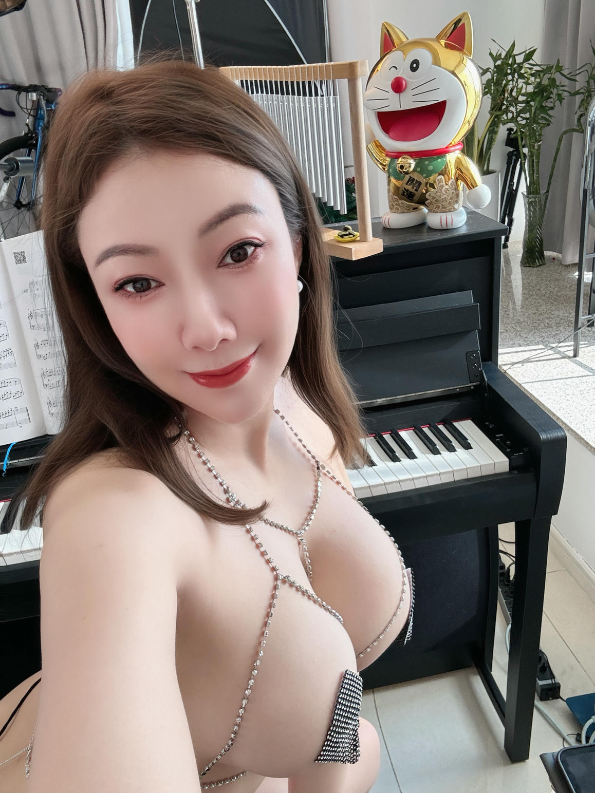 果儿Victoria 旗袍秘密[12P／80MB]_第1集