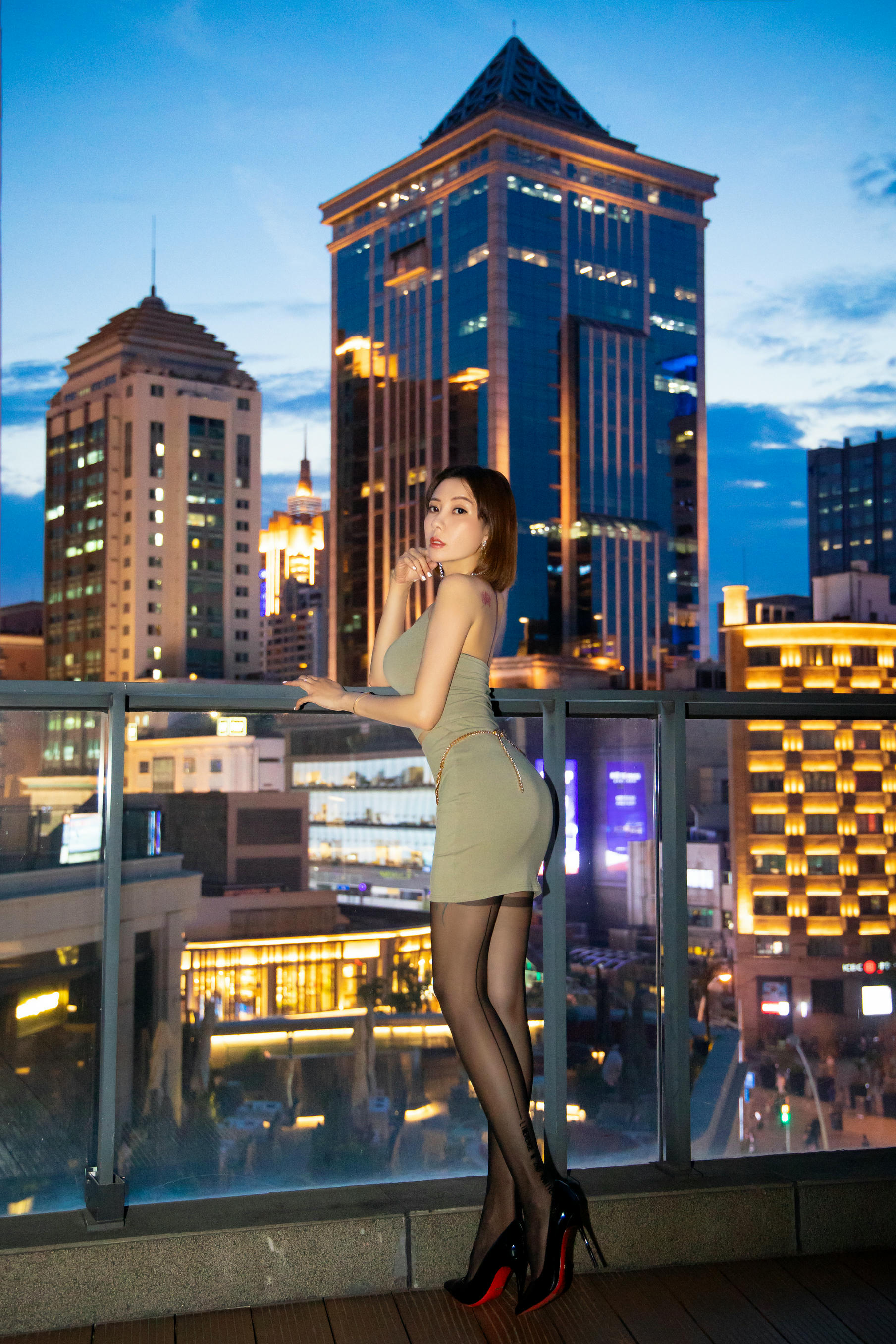 果儿Victoria 暮色春光 [58P／360MB]_第1集