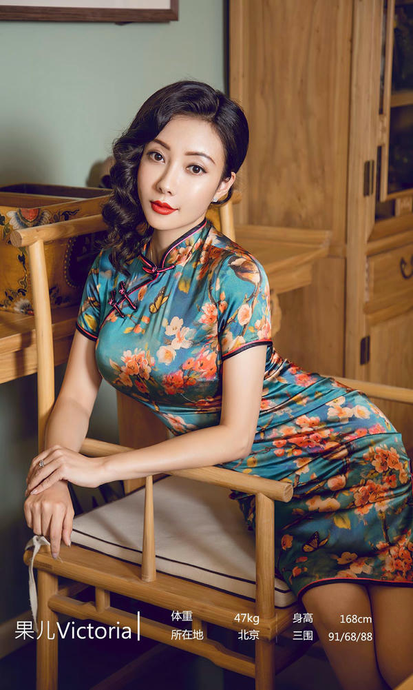 爱尤物 2019 NO.1603 果儿Victoria—很久以前我爱你[35P／39M]_第1集