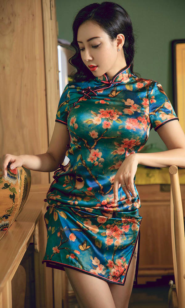 爱尤物 2019 NO.1603 果儿Victoria—很久以前我爱你[35P／39M]_第2集
