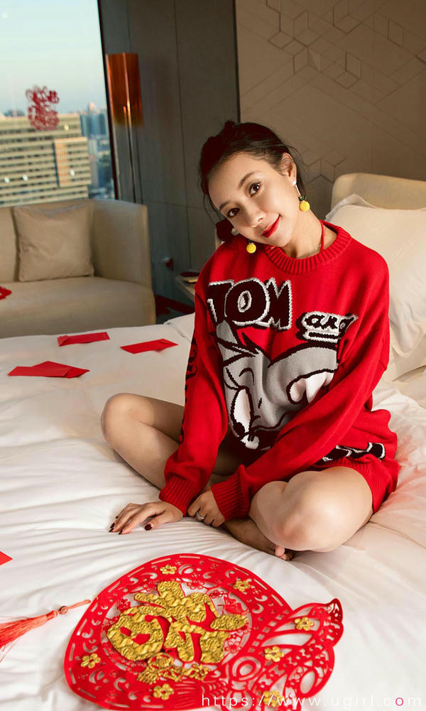 爱尤物 2020 NO.1711 果儿Victoria—新年快乐[35P／36.5M]_第2集