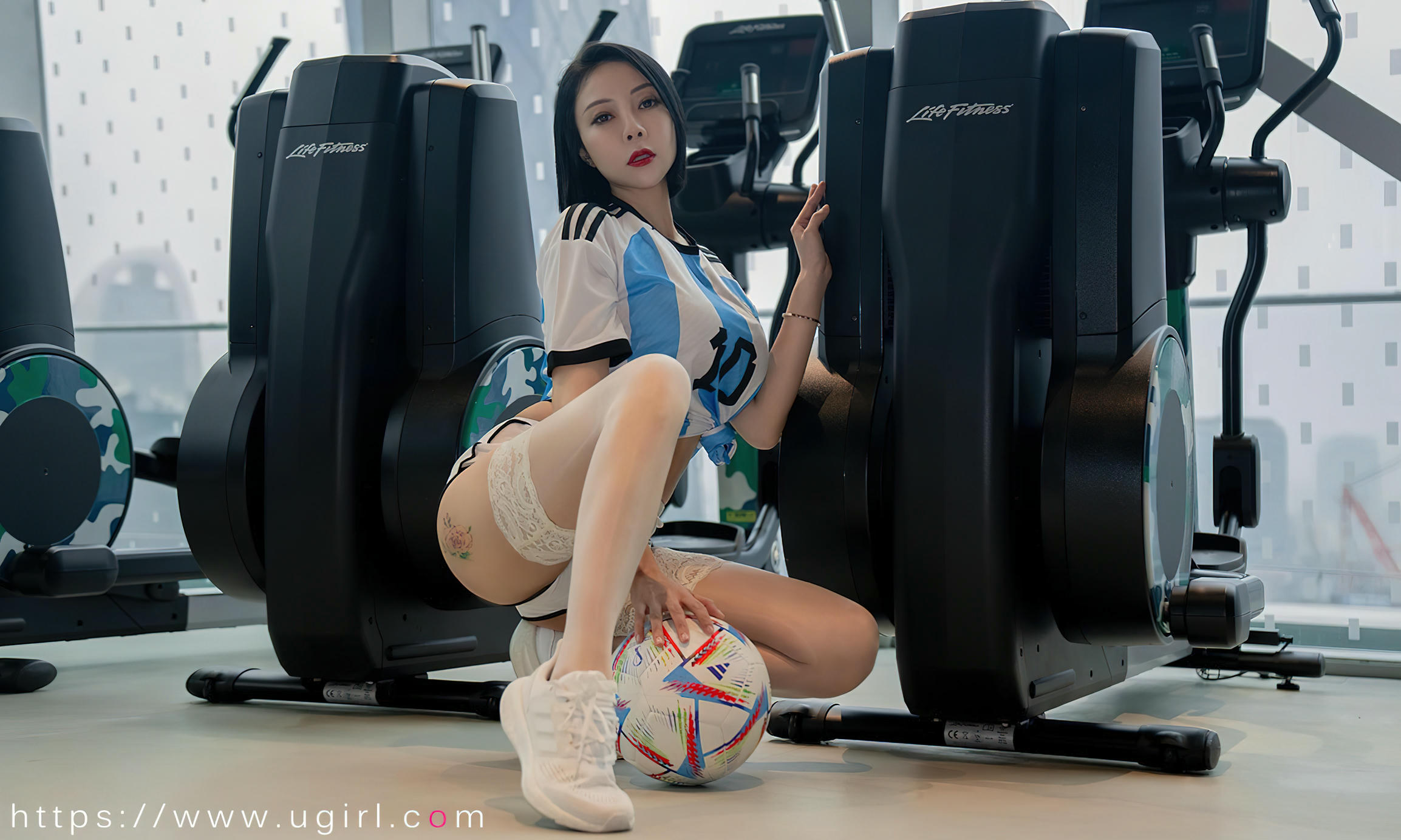 Ugirls爱尤物 2022 NO.2466 果儿Victoria 共度世界杯[35P／68.4MB]_第2集