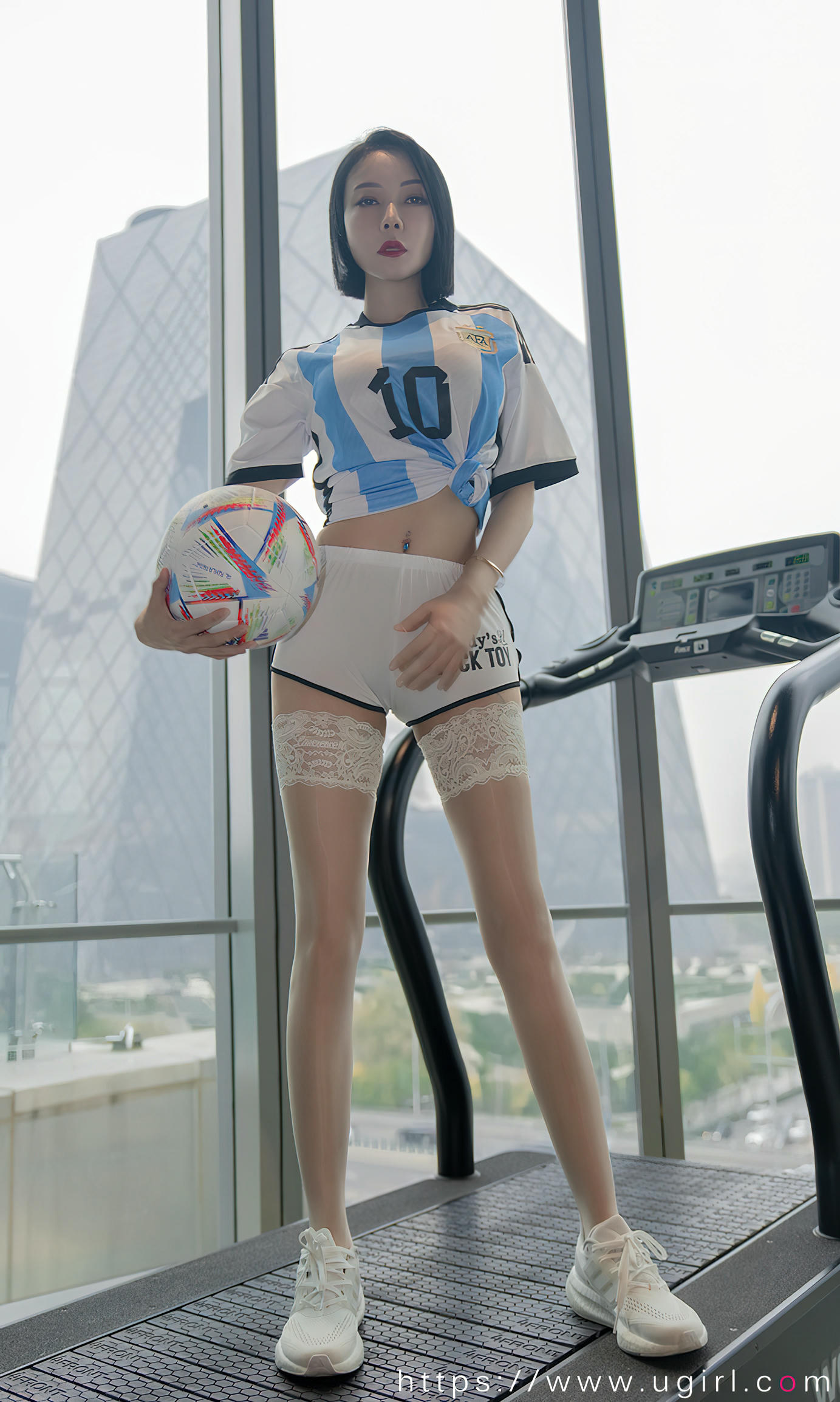 Ugirls爱尤物 2022 NO.2466 果儿Victoria 共度世界杯[35P／68.4MB]_第1集