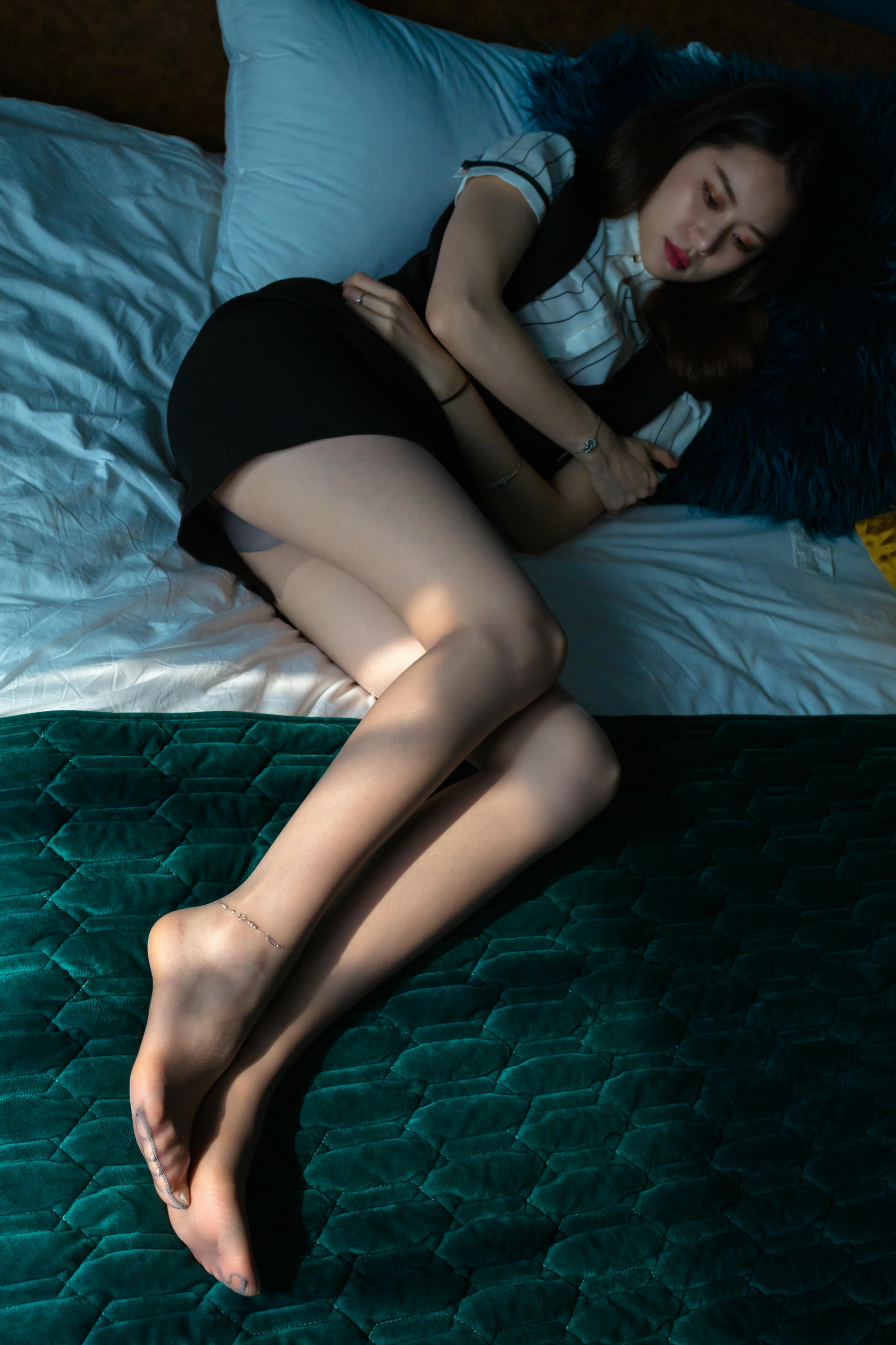 Sia不吃鱼微密圈 NO.024 OL丝袜情 [146P／1.62GB]_第3集