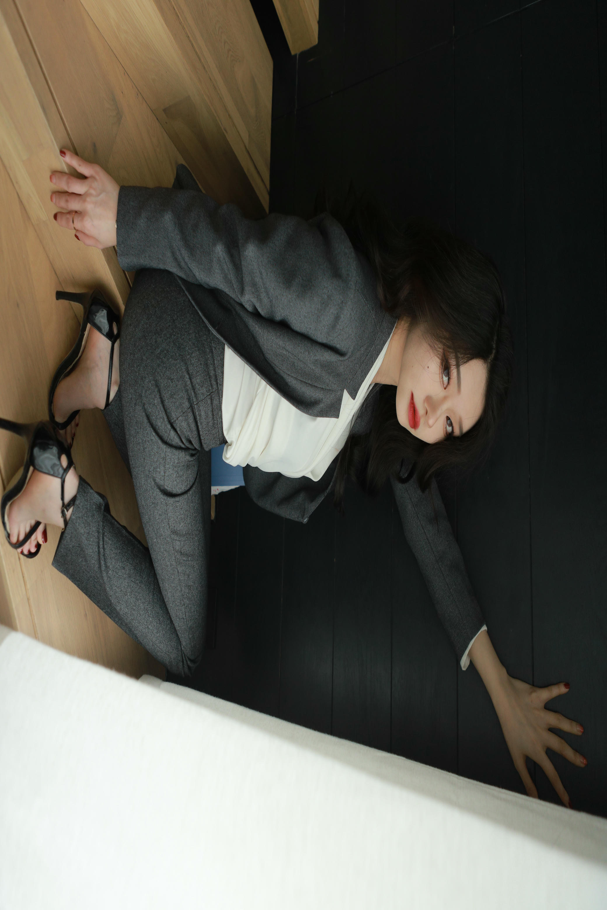 Sia不吃鱼微密圈 NO.005 看过的都知道爽 [99P+1V／2.78GB]_第5集