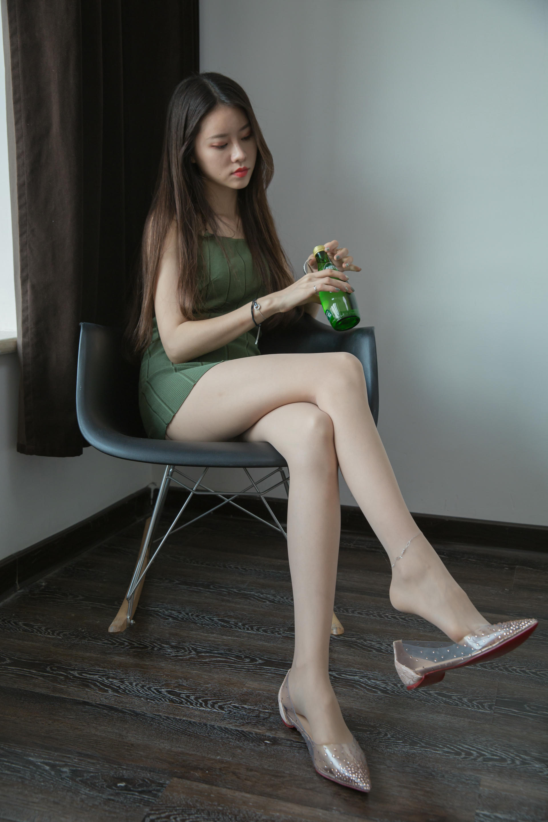 Sia不吃鱼微密圈 NO.053 sia4.20付费 [284P 2.67 GB]_第1集