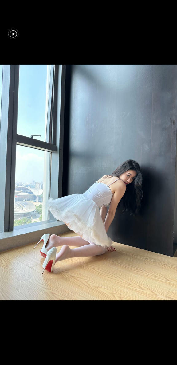 Sia不吃鱼微密圈 NO.075 sia5.23嘉宾 [211P1V 1.81 GB]_第1集
