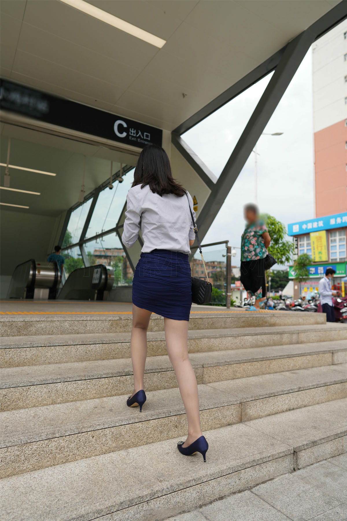 袜小喵 KT187 地铁偶遇 [60P+100M]_第1集