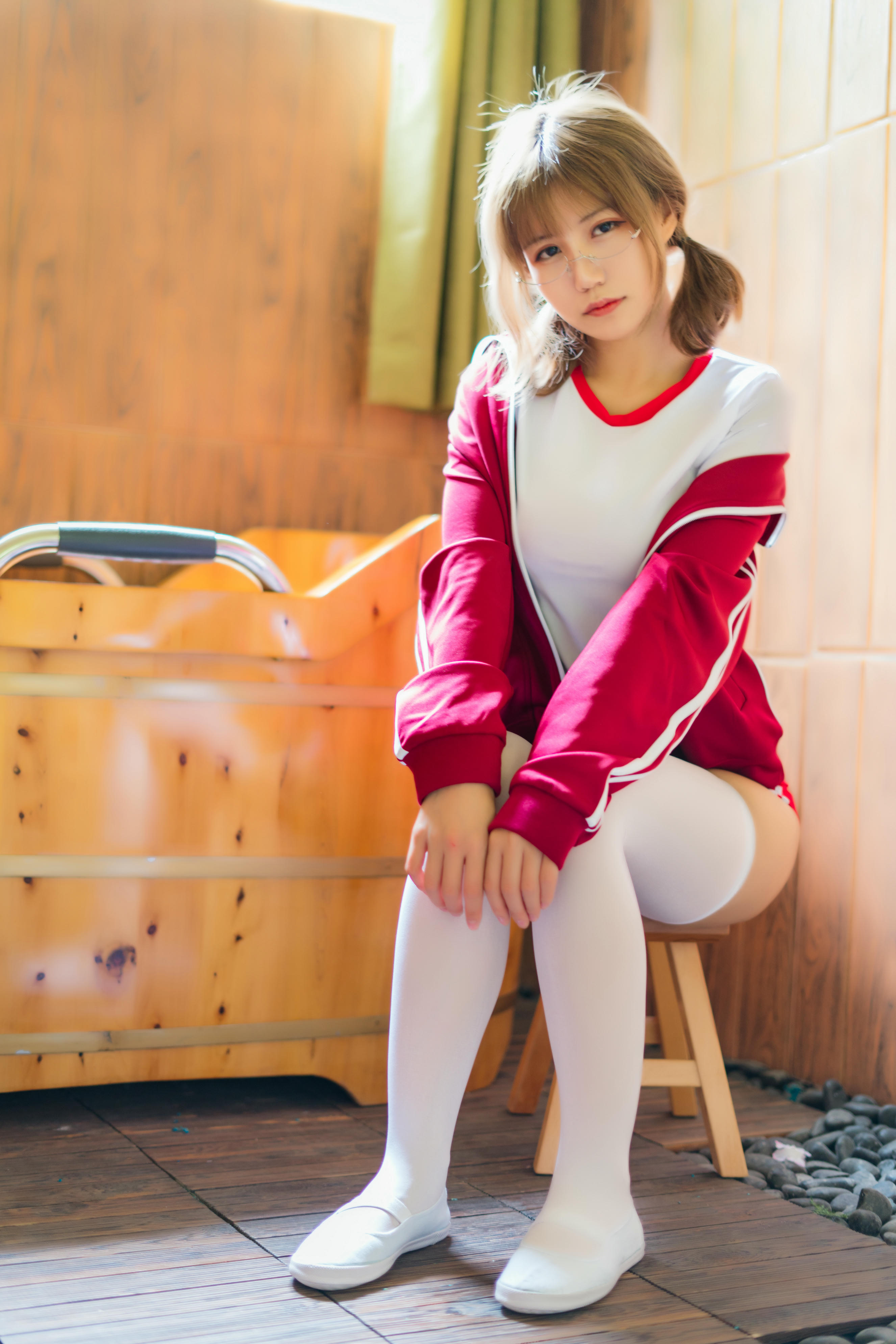 小仓千代w NO.004 红色体操服[48P-672MB]_第1集