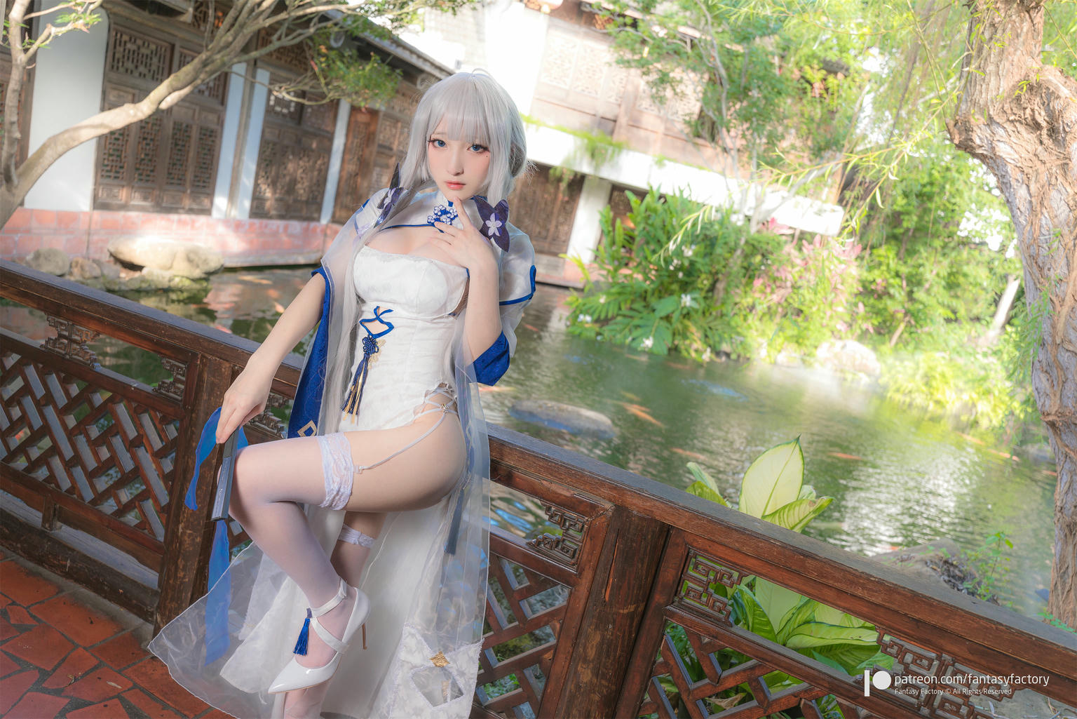 台湾写真模特fantastic小丁-HMS Illustrious Aircraft Carrier cheongsam_第1集