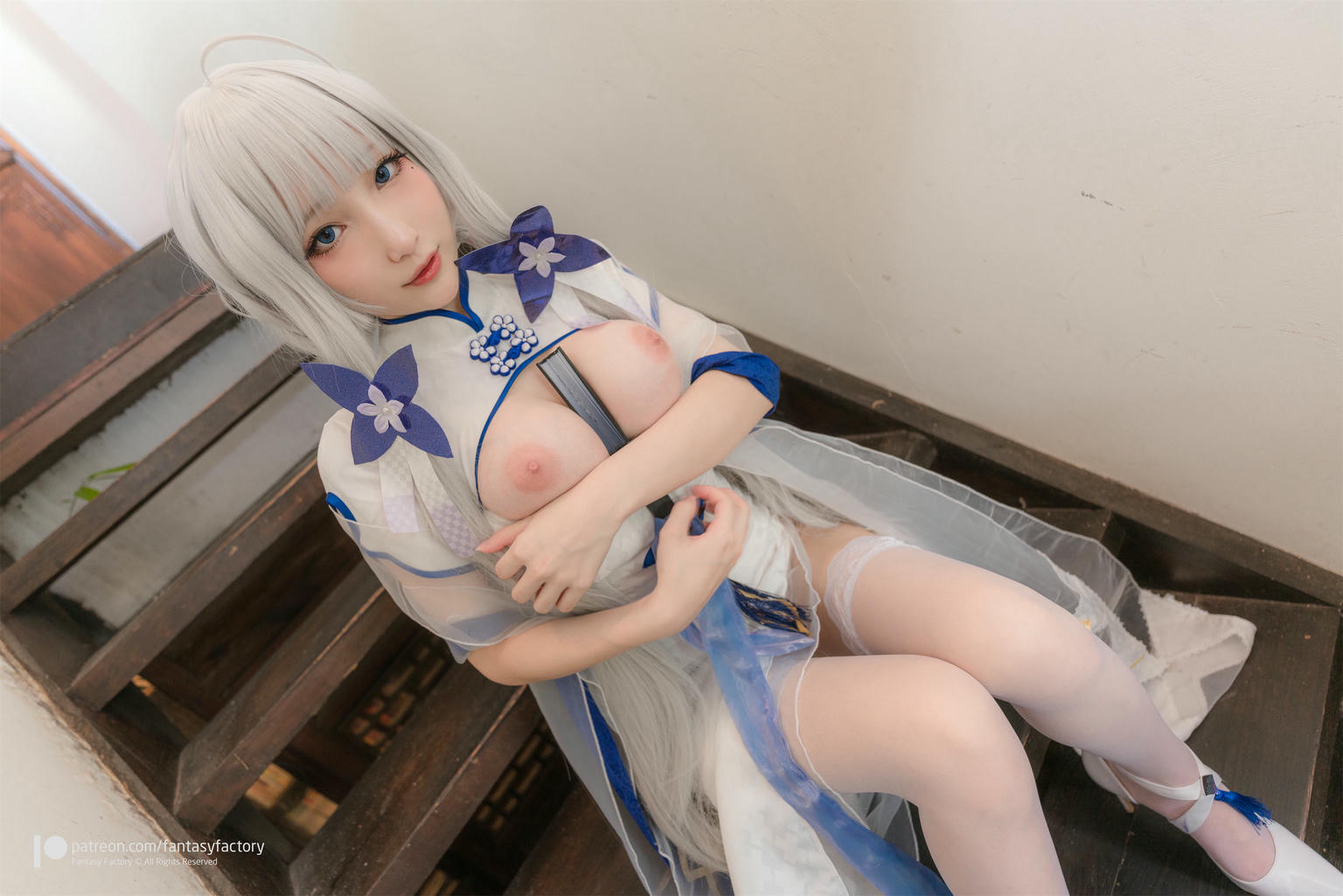 台湾写真模特fantastic小丁-HMS Illustrious Aircraft Carrier cheongsam_第2集
