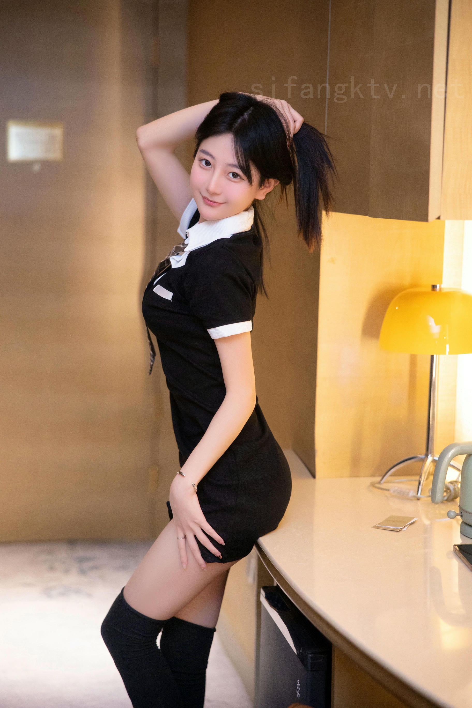 谢小蒽(幼幼)-XIUREN NO.6210 黑色制服 [94P 946.35 MB]_第1集